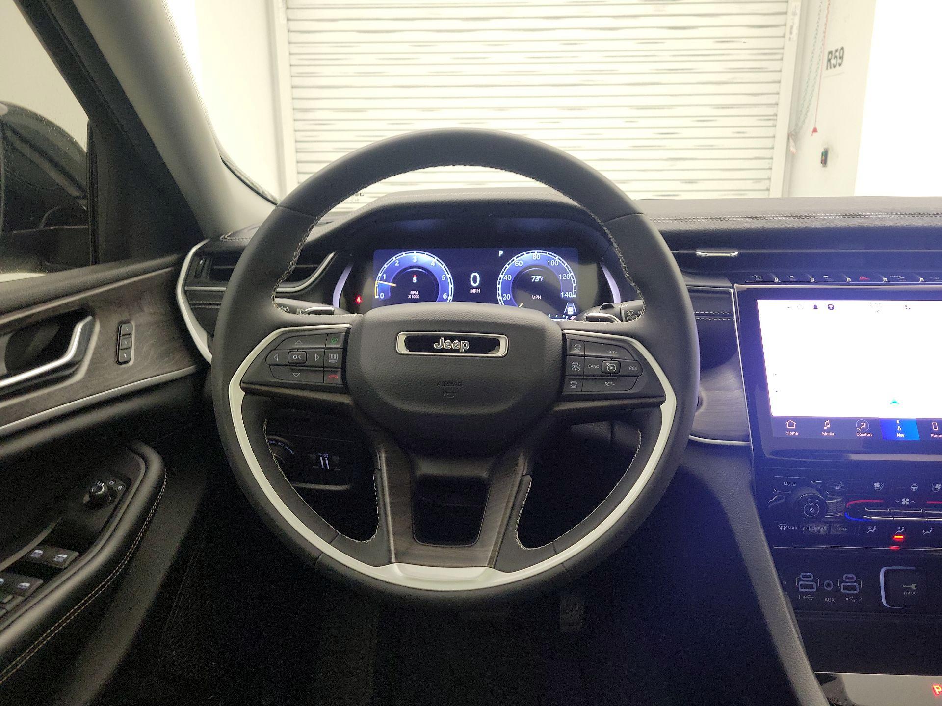 Thumbnail: 2023 Jeep Grand Cherokee L - 10