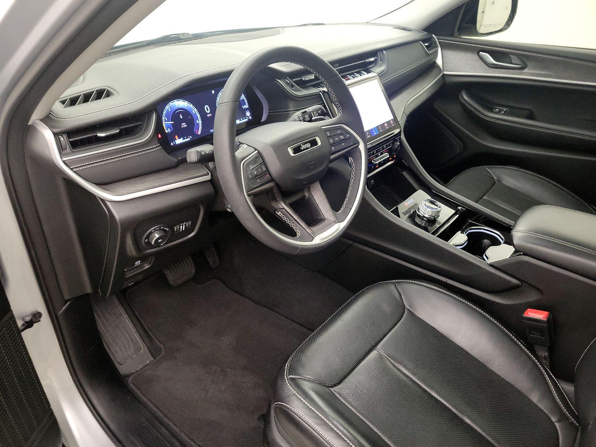 Thumbnail: 2023 Jeep Grand Cherokee L - 11