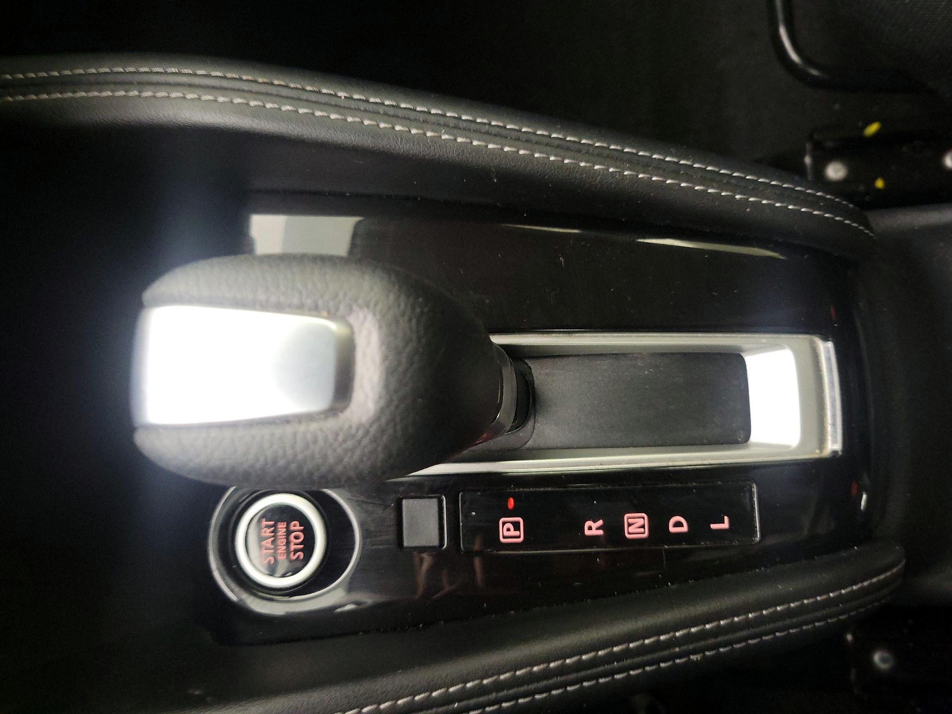 Thumbnail: 2020 Nissan Kicks - 17