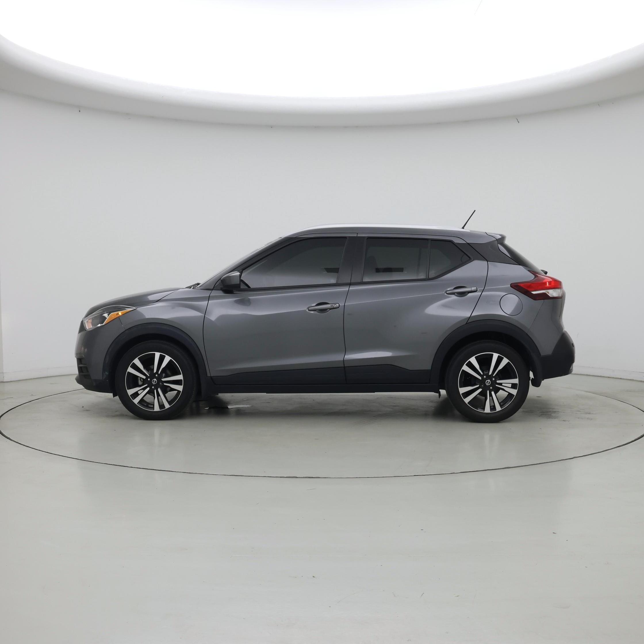 Thumbnail: 2020 Nissan Kicks - 3