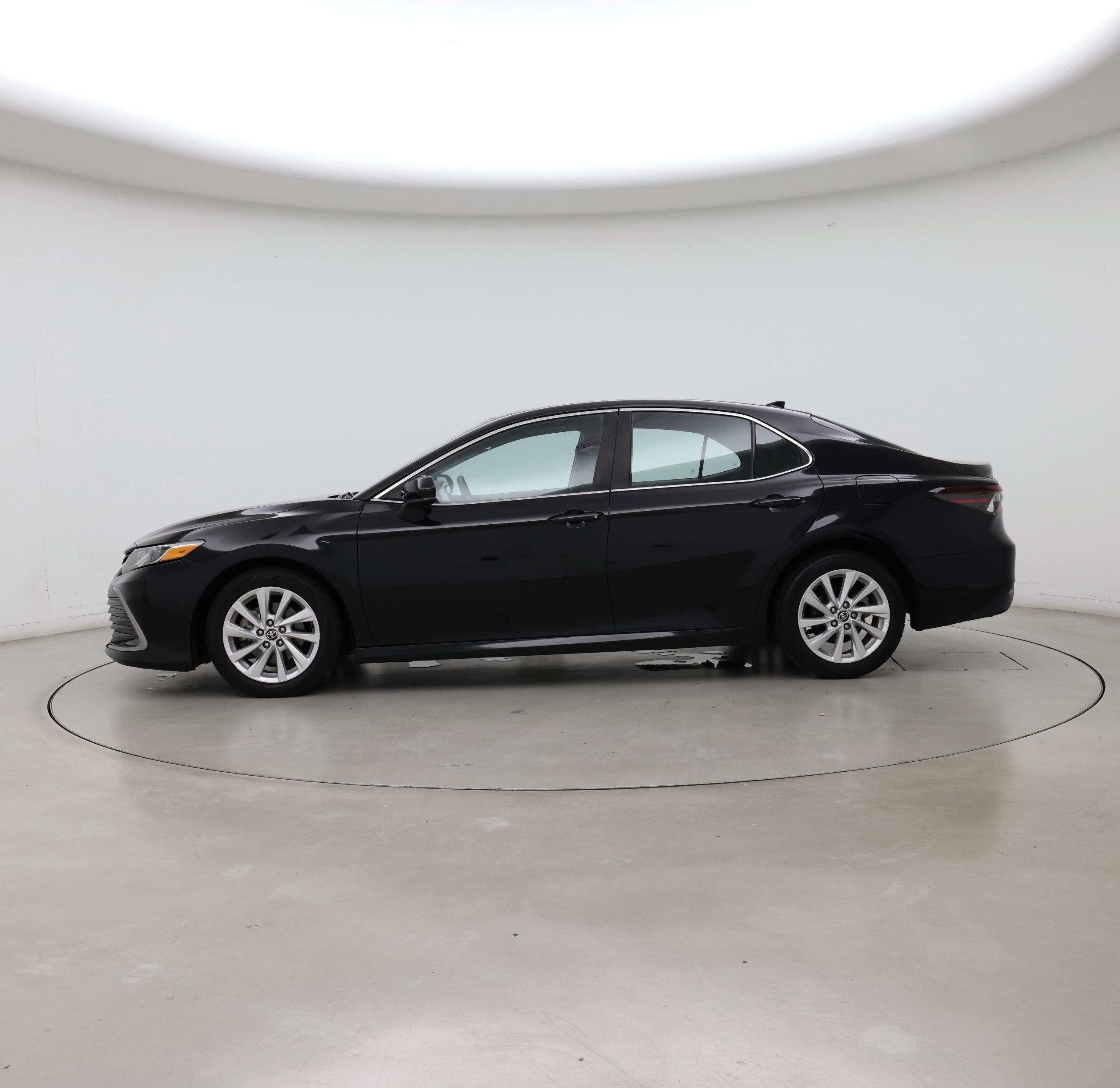 Thumbnail: 2022 Toyota Camry - 3
