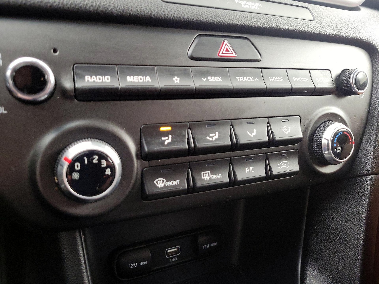 2022 Kia Sportage LX - Photo 17