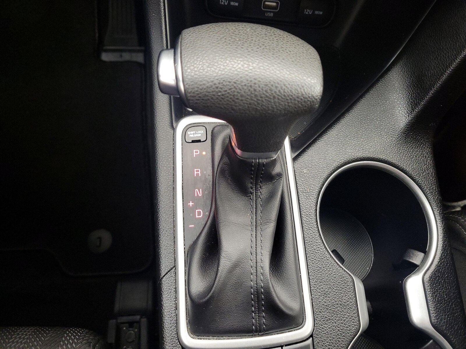 2022 Kia Sportage LX - Photo 18