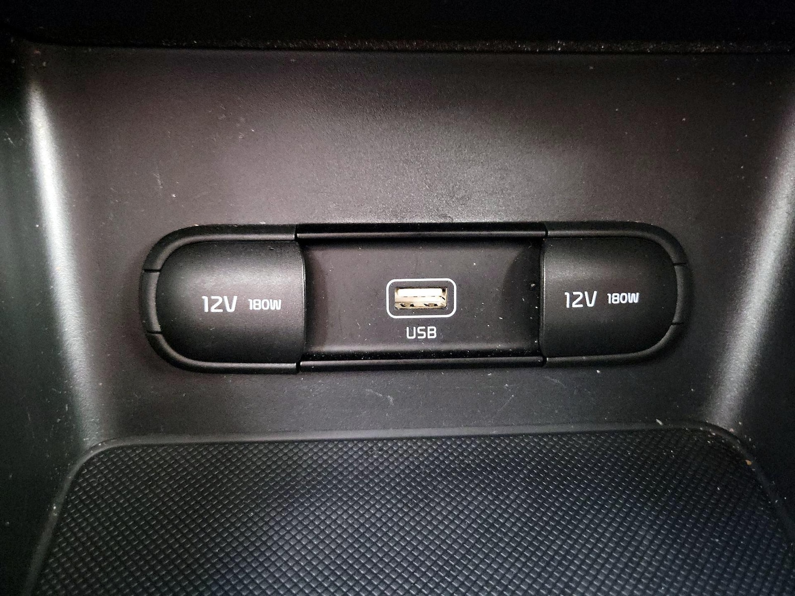 2022 Kia Sportage LX - Photo 19