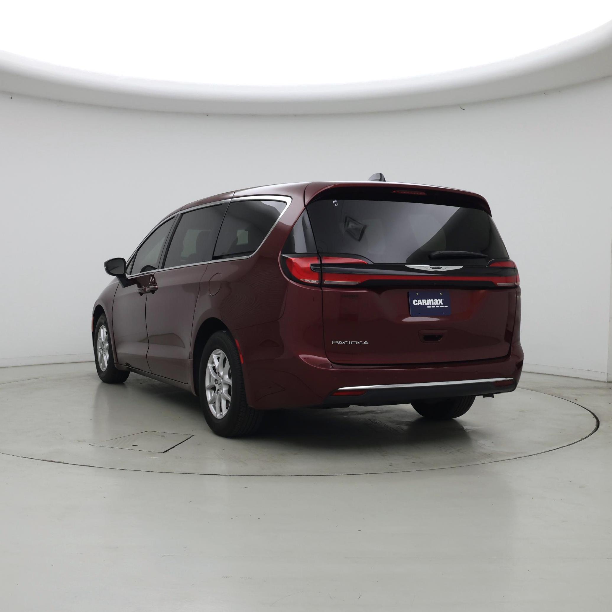 Thumbnail: 2023 Chrysler Pacifica - 2