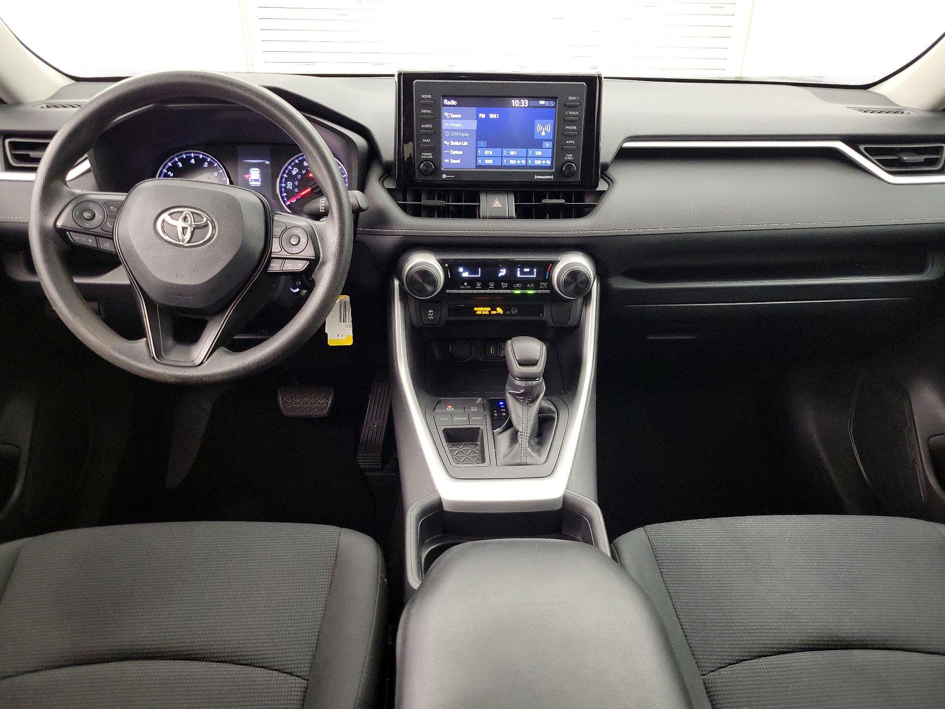 Thumbnail: 2020 Toyota RAV4 - 9