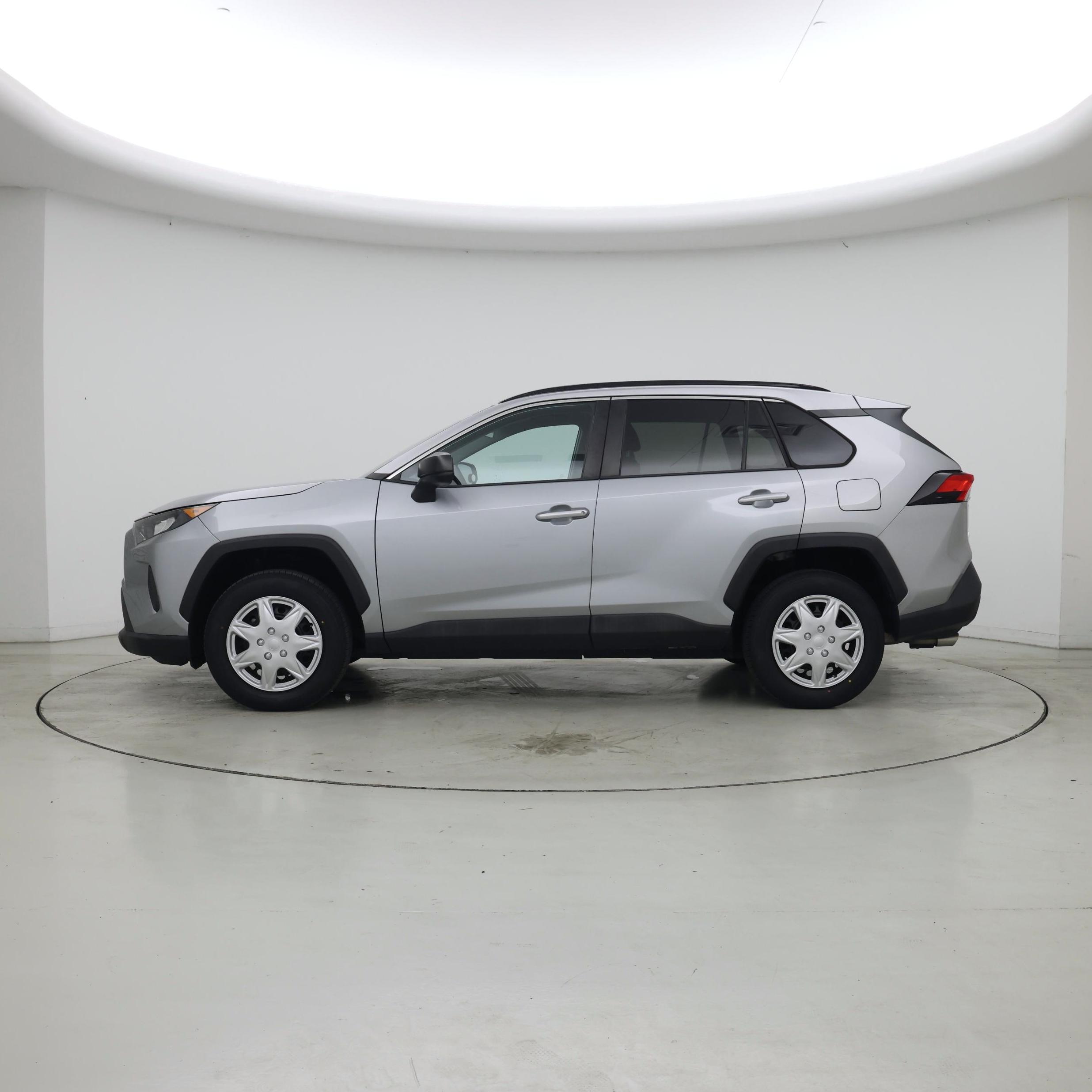 Thumbnail: 2020 Toyota RAV4 - 3