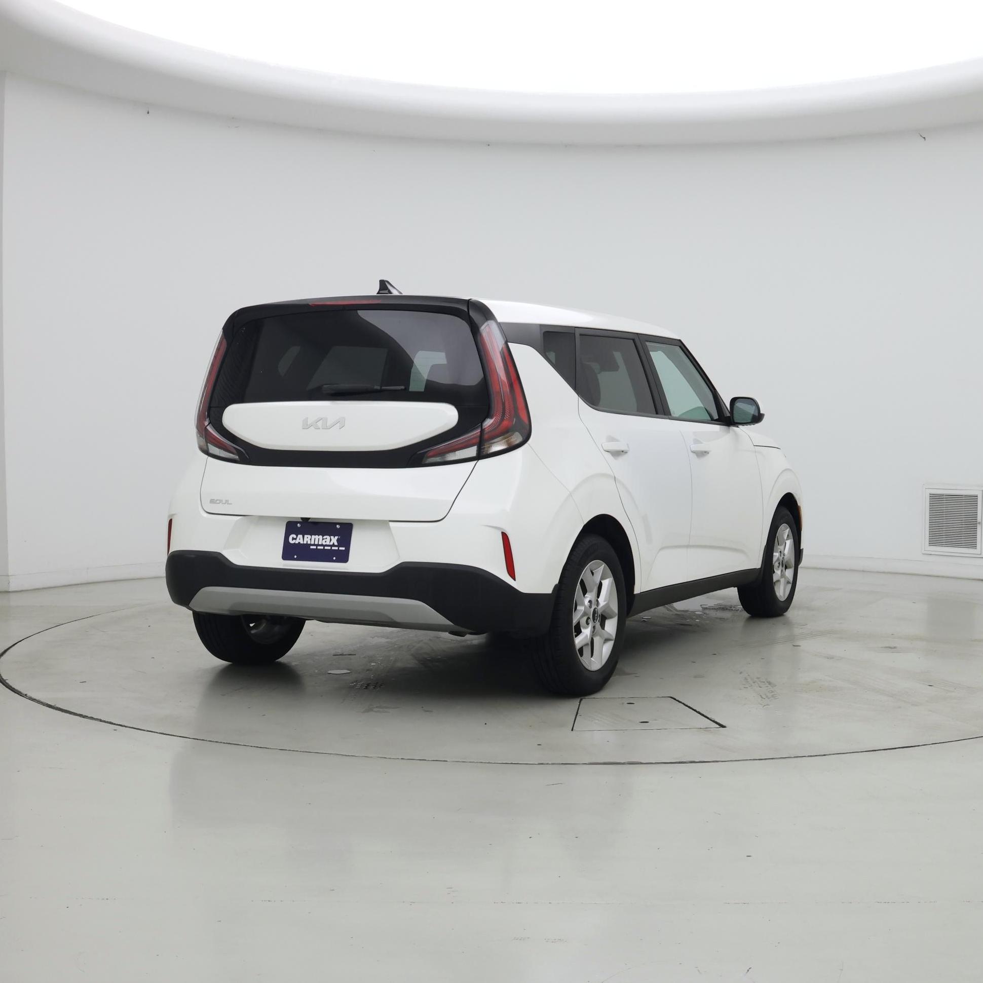 Thumbnail: 2023 Kia Soul - 8