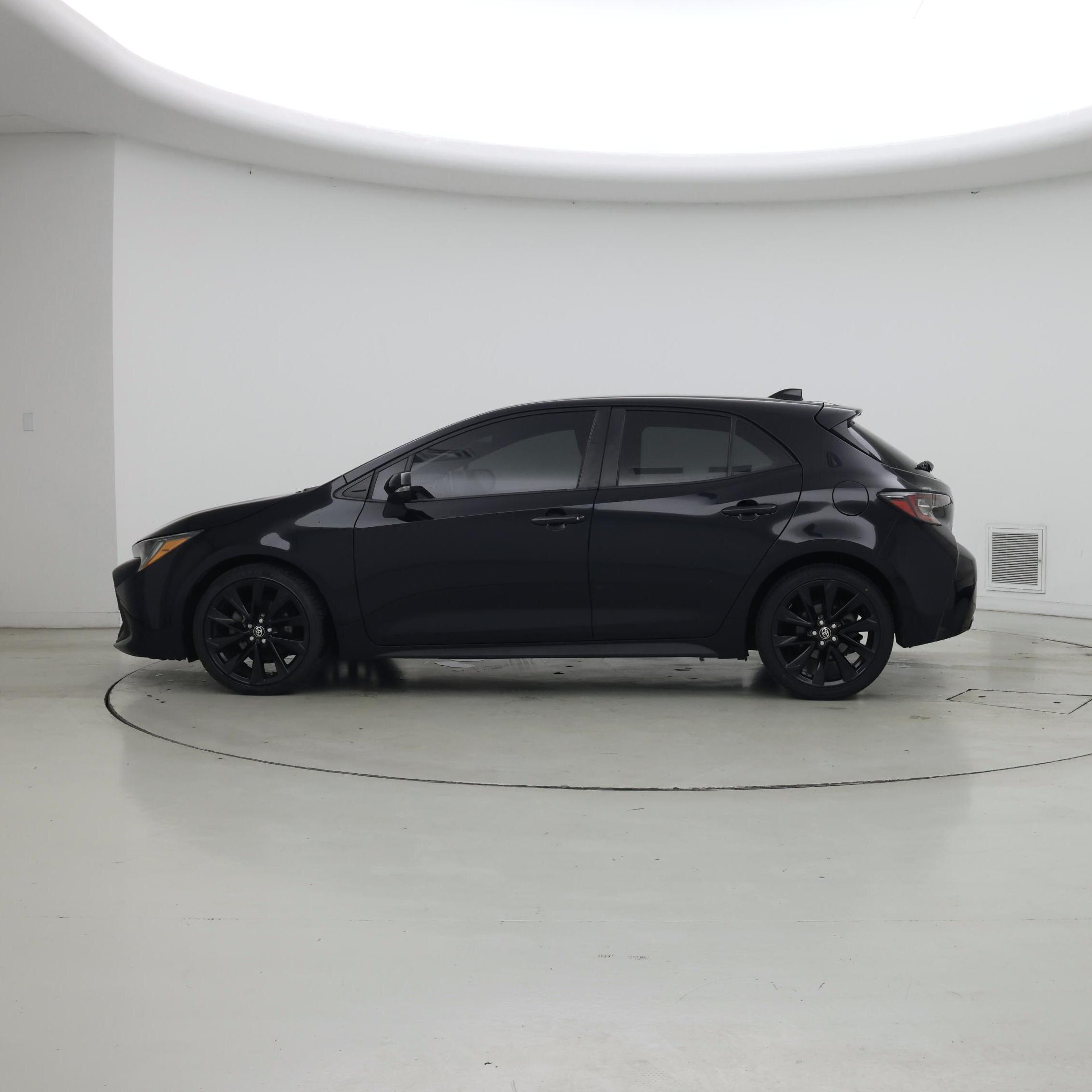 Thumbnail: 2022 Toyota Corolla - 3