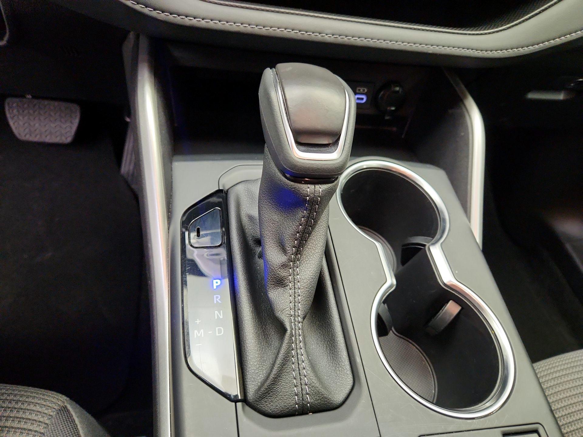 Thumbnail: 2025 Toyota Highlander - 18