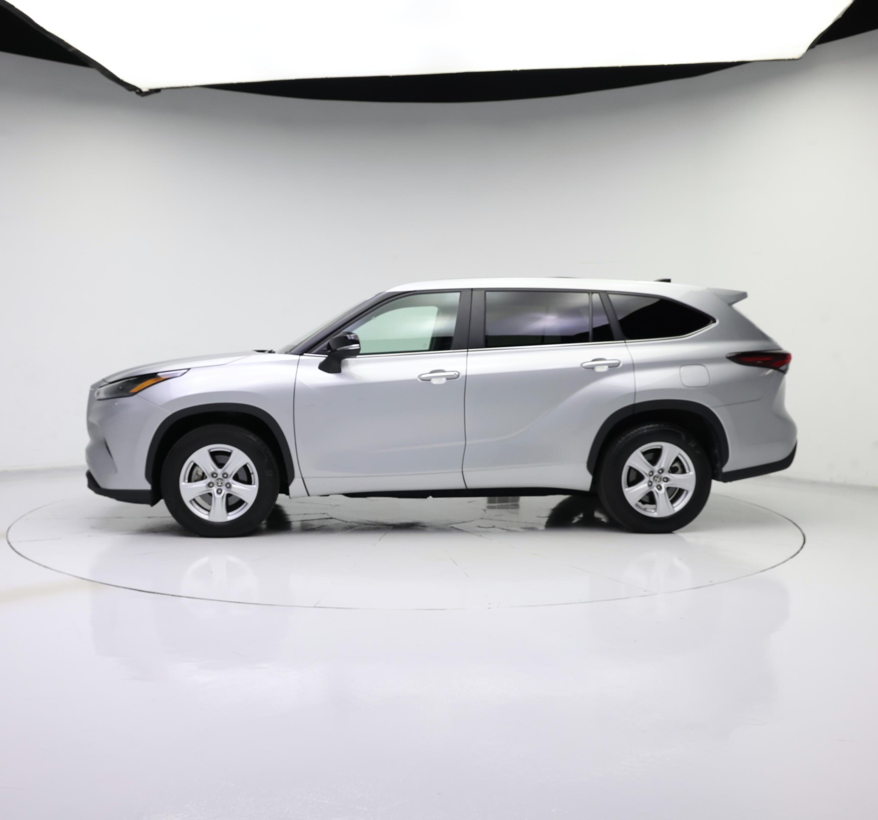 Thumbnail: 2025 Toyota Highlander - 3