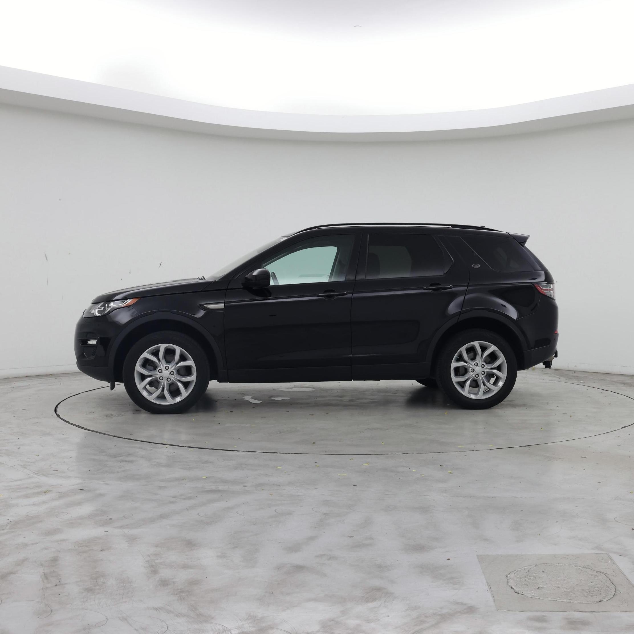 Thumbnail: 2019 Land Rover Discovery Sport - 3