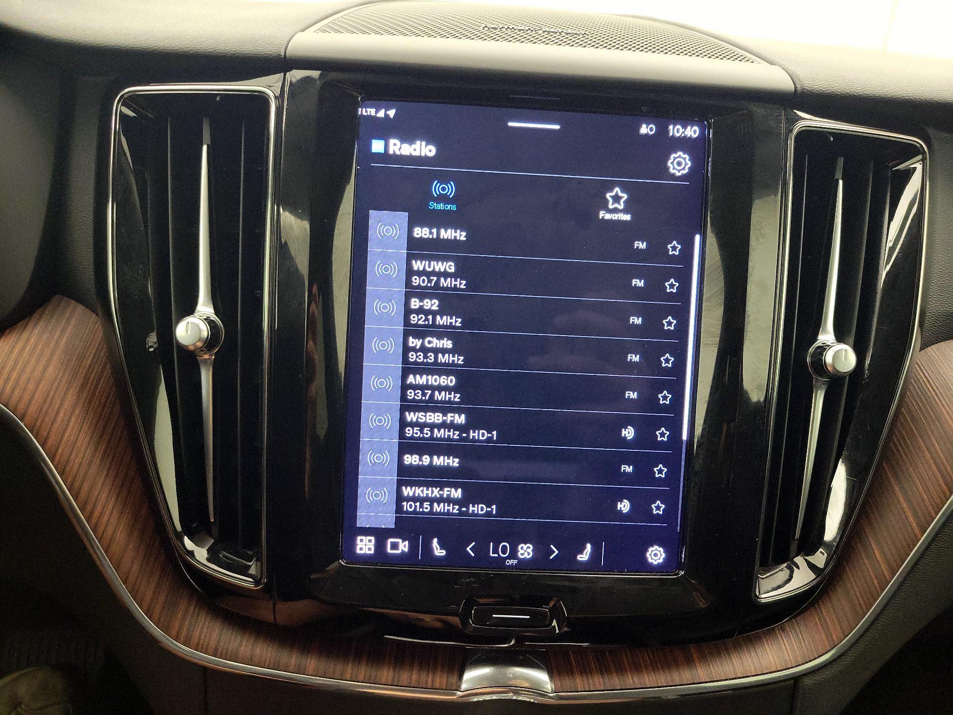 Thumbnail: 2023 Volvo XC60 - 16