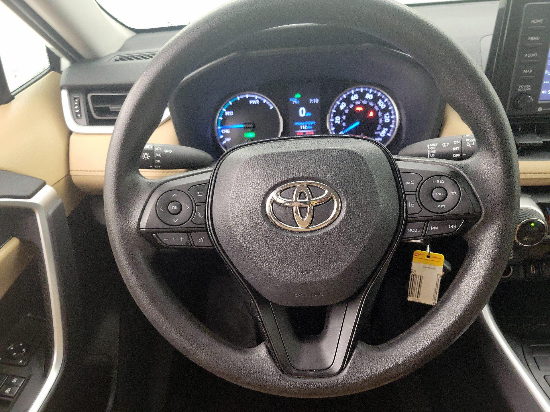 Thumbnail: 2021 Toyota RAV4 - 10