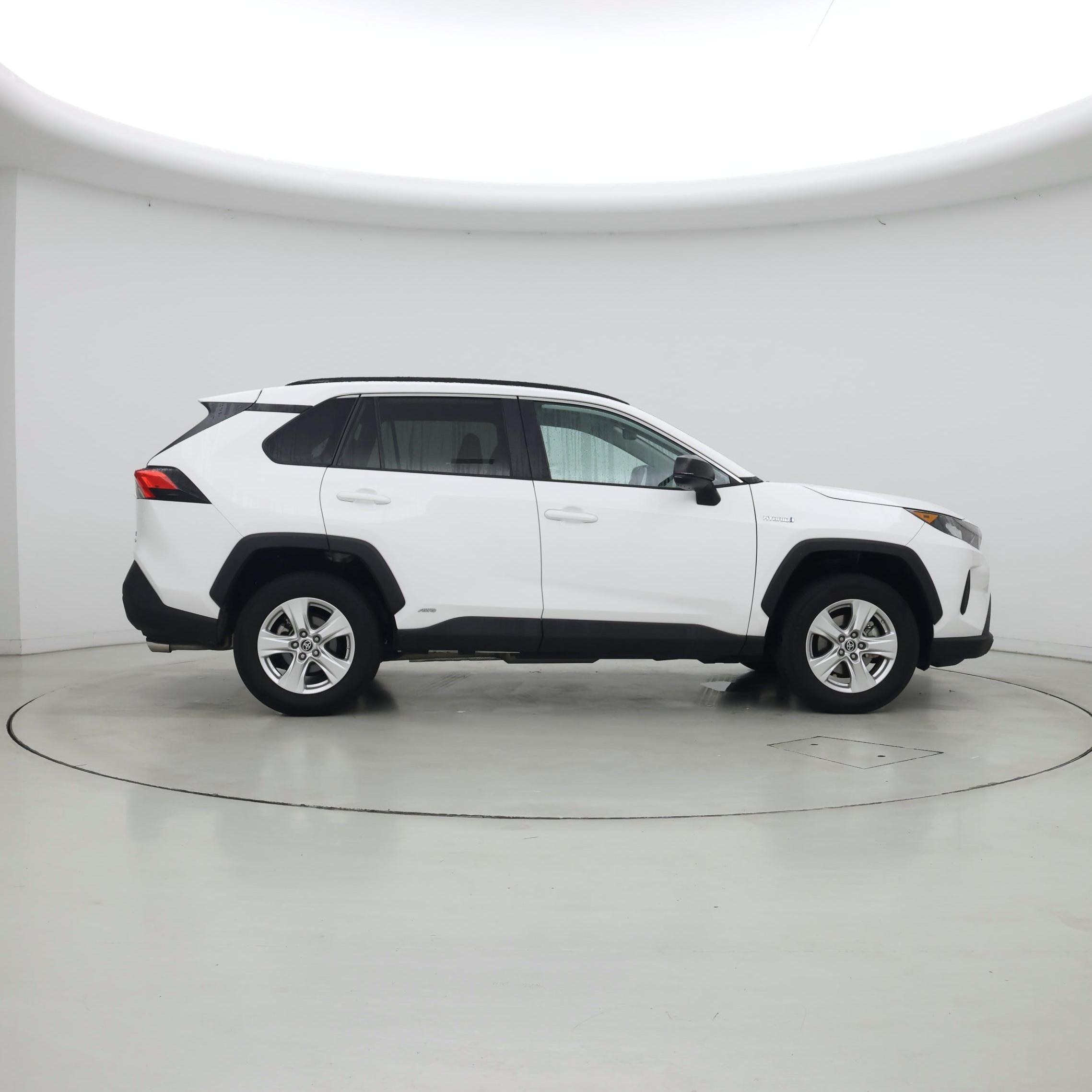 Thumbnail: 2021 Toyota RAV4 - 7