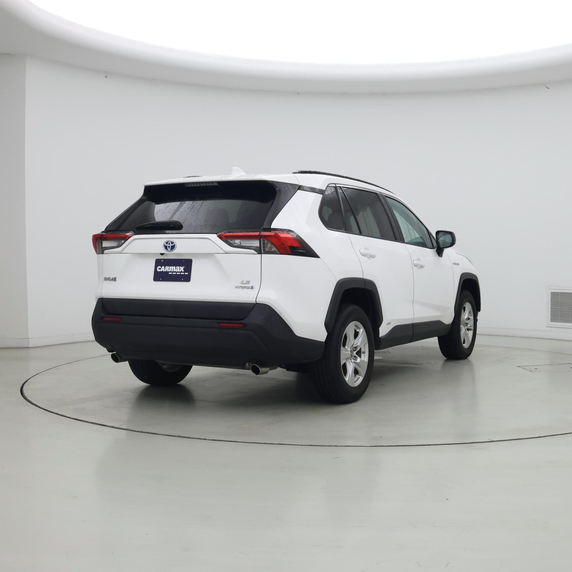 Thumbnail: 2021 Toyota RAV4 - 8
