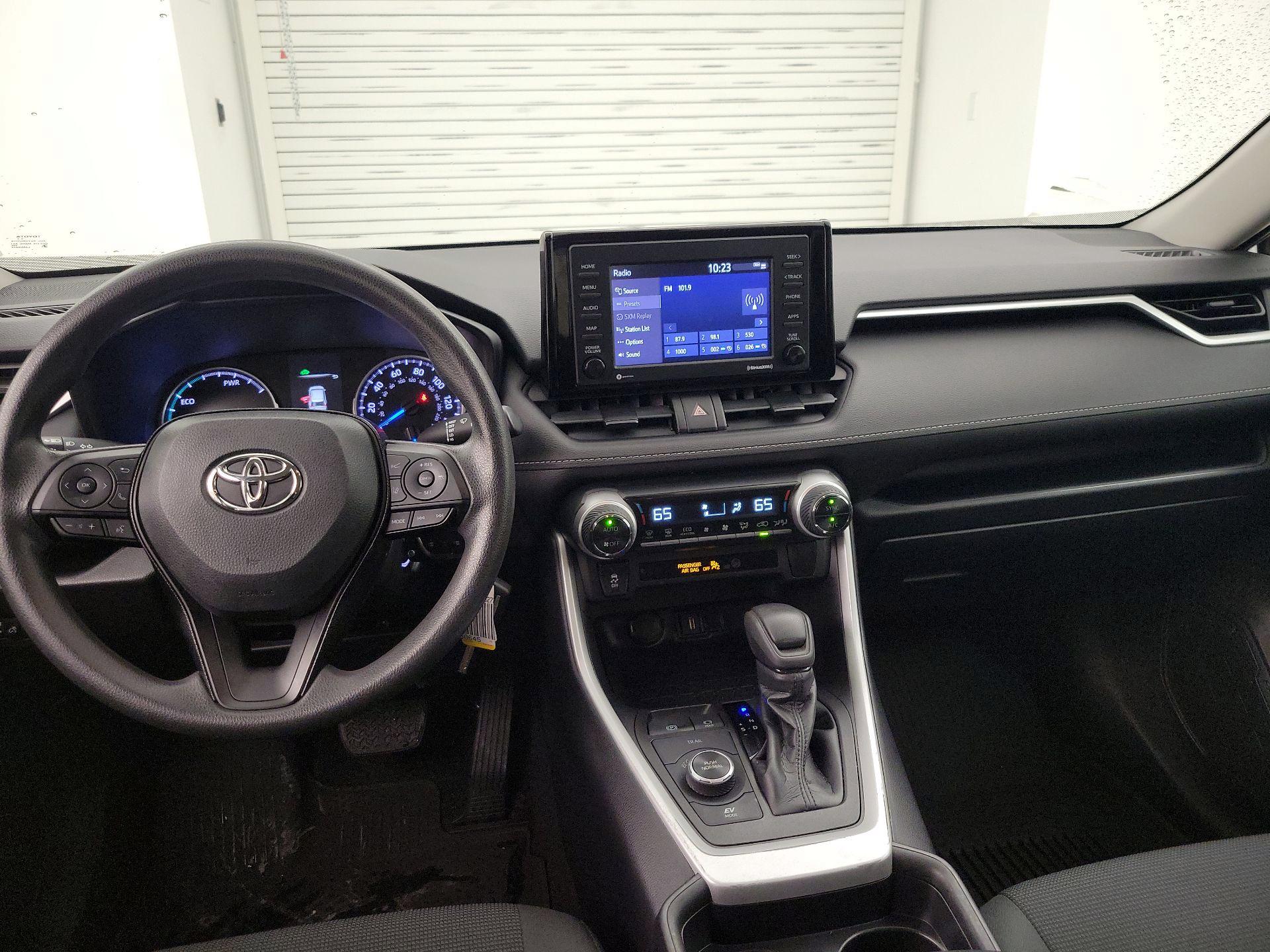 Thumbnail: 2021 Toyota RAV4 - 9