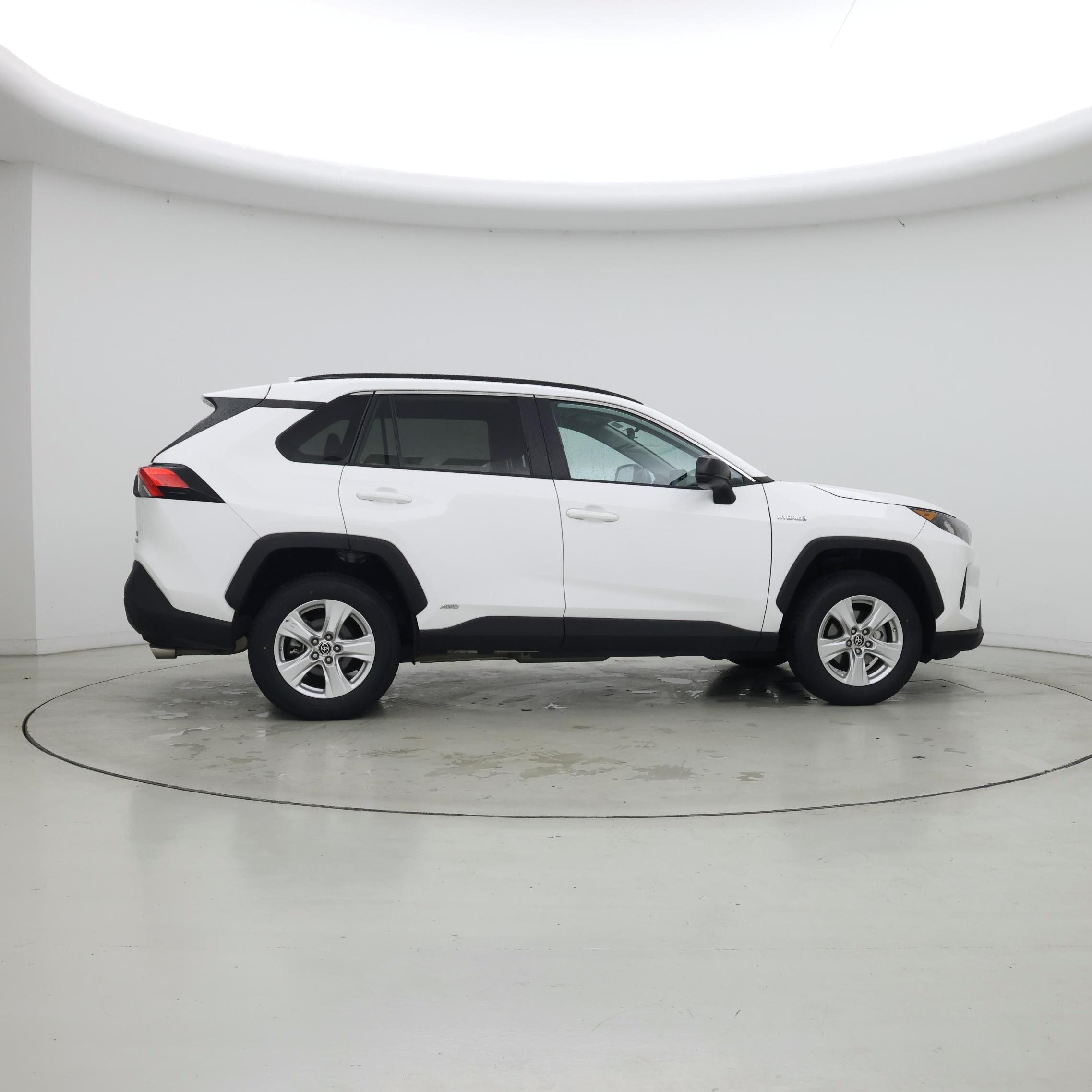 Thumbnail: 2021 Toyota RAV4 - 7