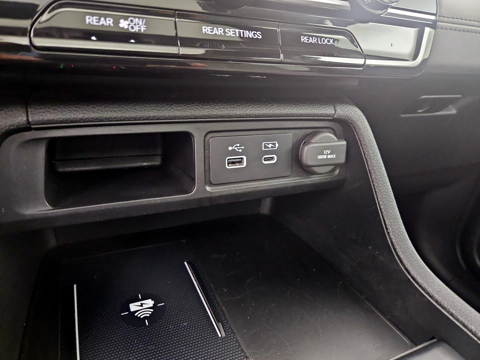 2024 Honda Pilot Touring - Photo 18