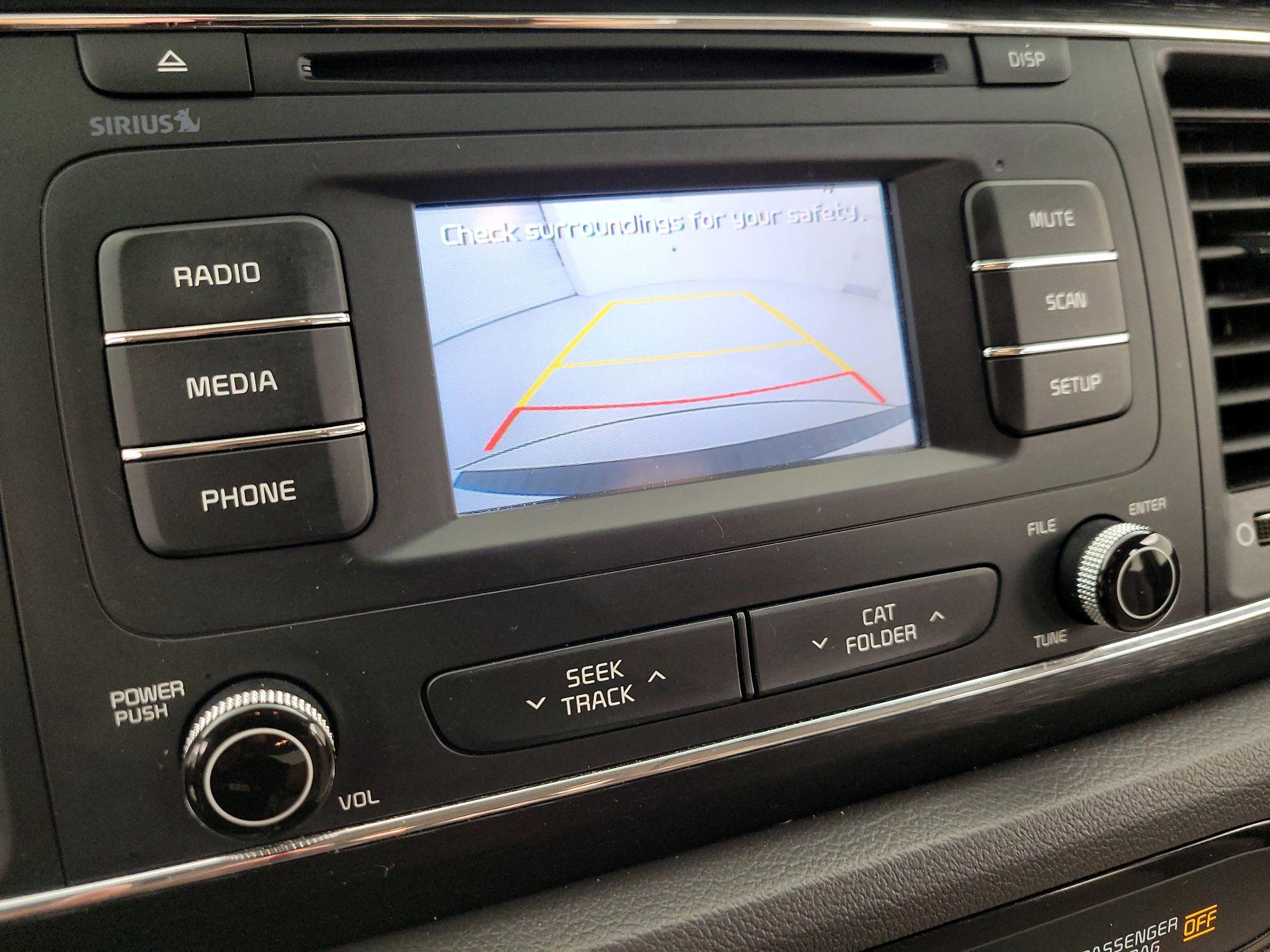 Thumbnail: 2016 Kia Sedona - 14