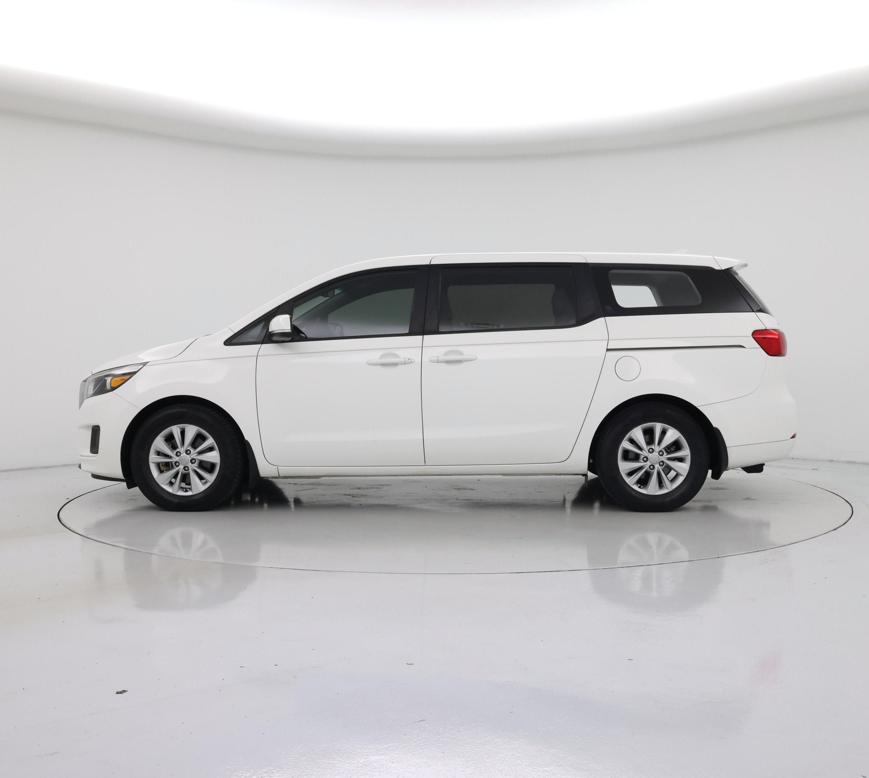Thumbnail: 2016 Kia Sedona - 3