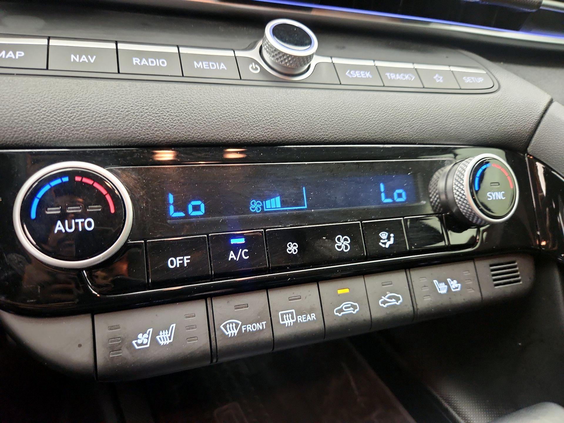 Thumbnail: 2021 Hyundai Elantra - 17