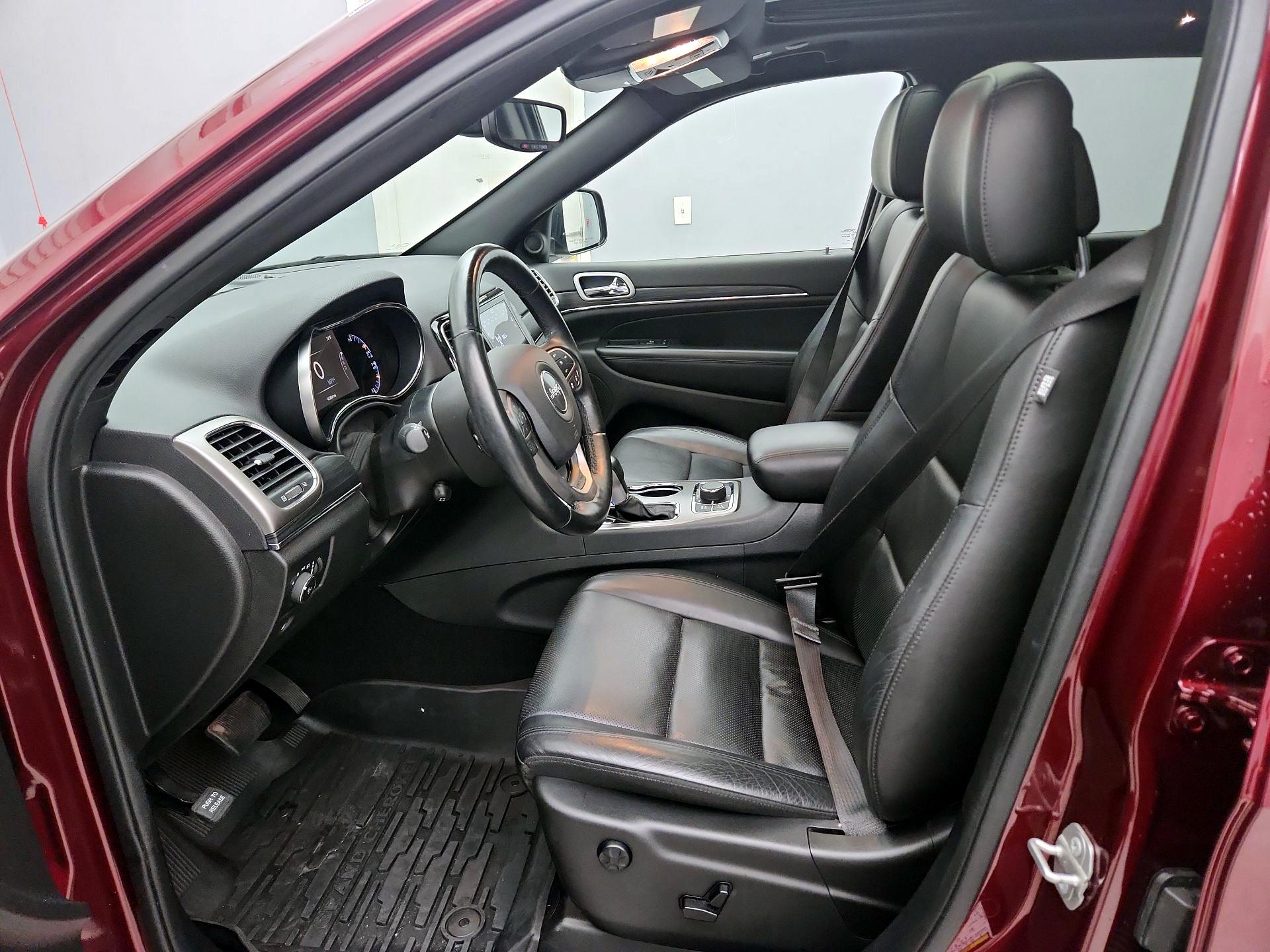 Thumbnail: 2020 Jeep Grand Cherokee - 11