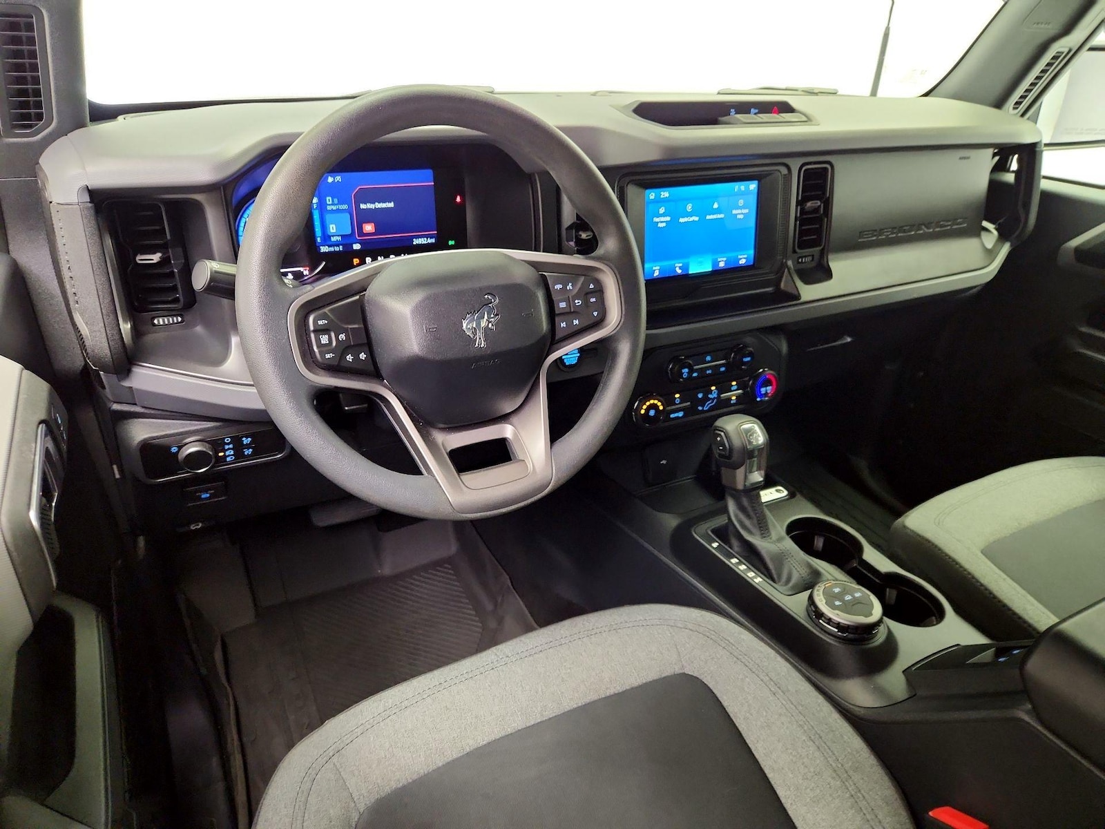 2023 Ford Bronco 2-Door Base - Photo 10
