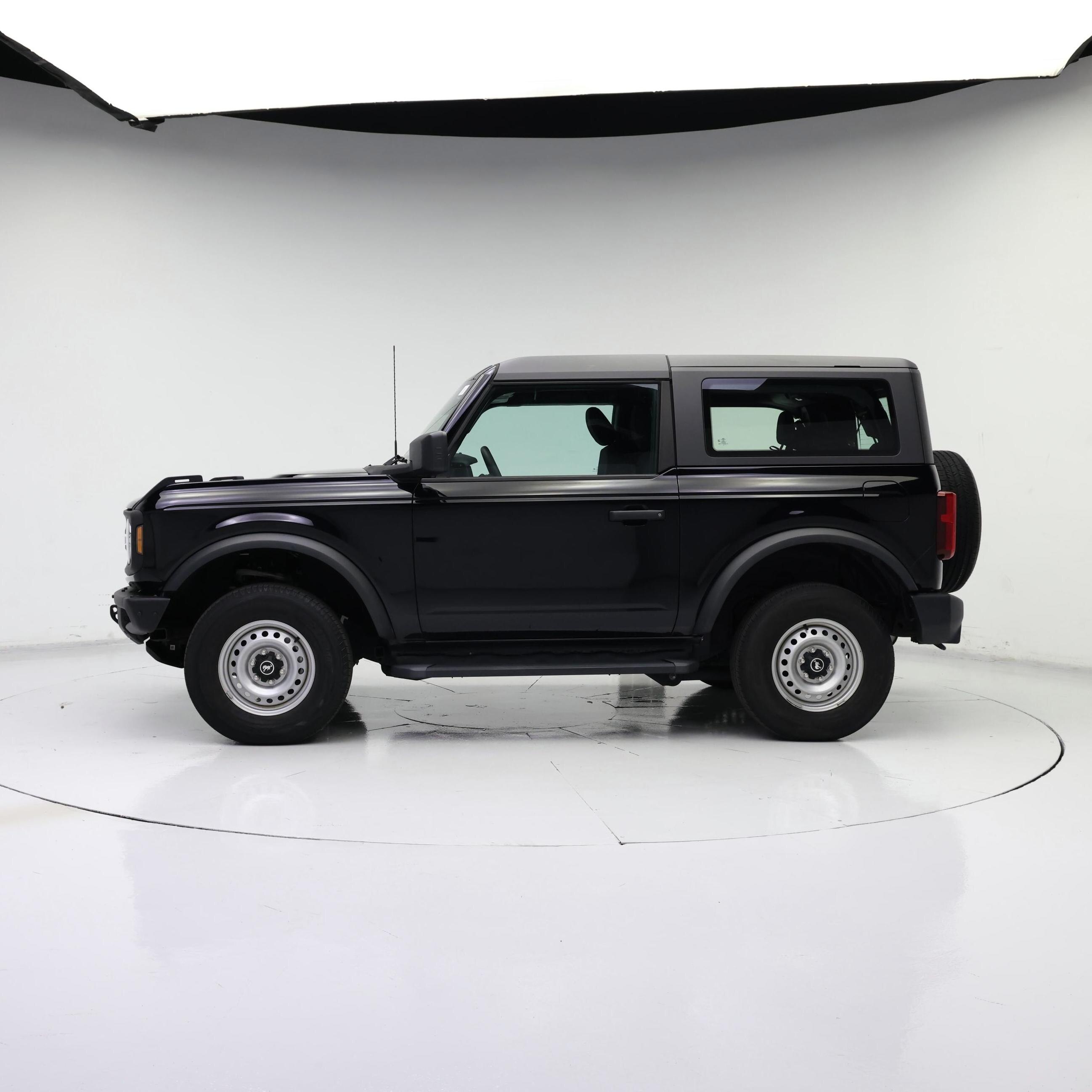 Thumbnail: 2023 Ford Bronco - 3