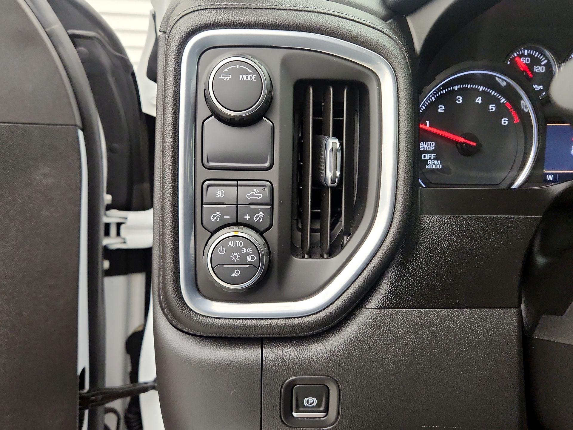 Thumbnail: 2021 Chevrolet Silverado 1500 - 13