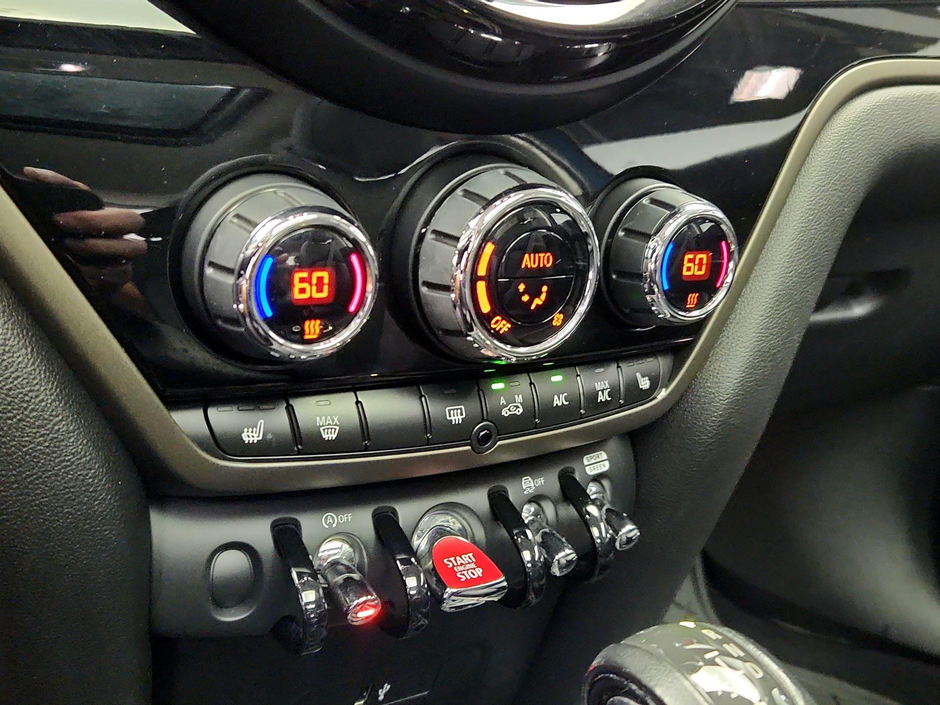 Thumbnail: 2019 MINI Cooper Countryman - 16