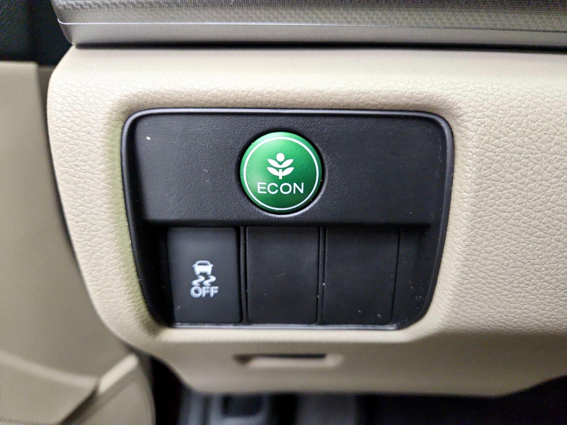 Thumbnail: 2015 Honda Accord - 13