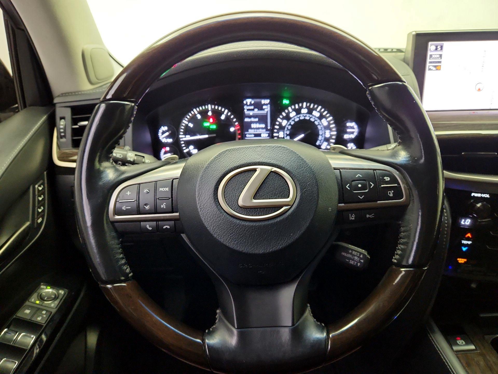 Thumbnail: 2019 Lexus LX - 10