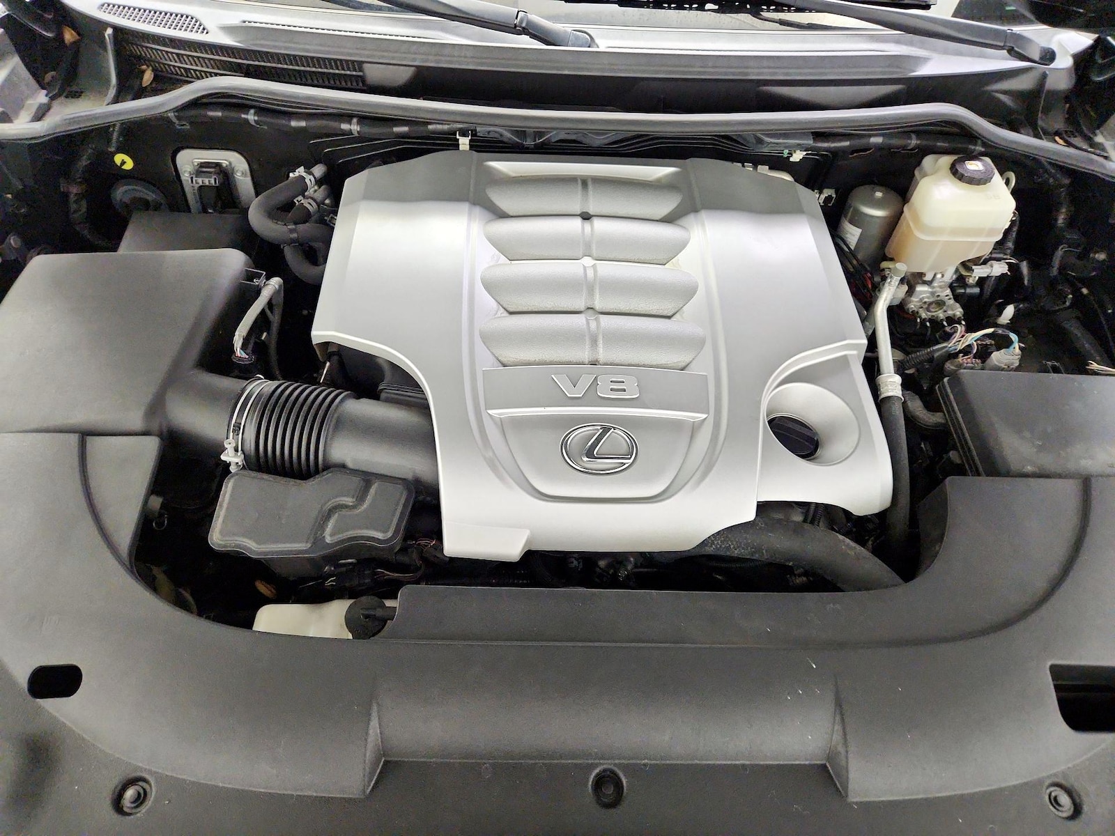2019 Lexus LX 570 - Photo 26