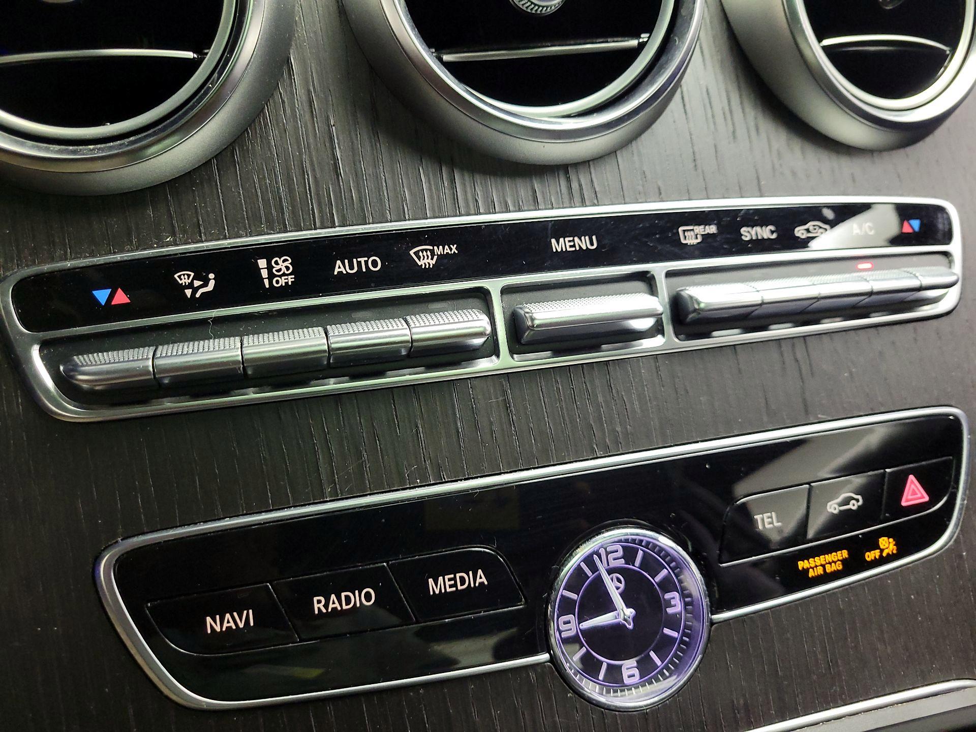 Thumbnail: 2022 Mercedes-Benz C-Class - 16