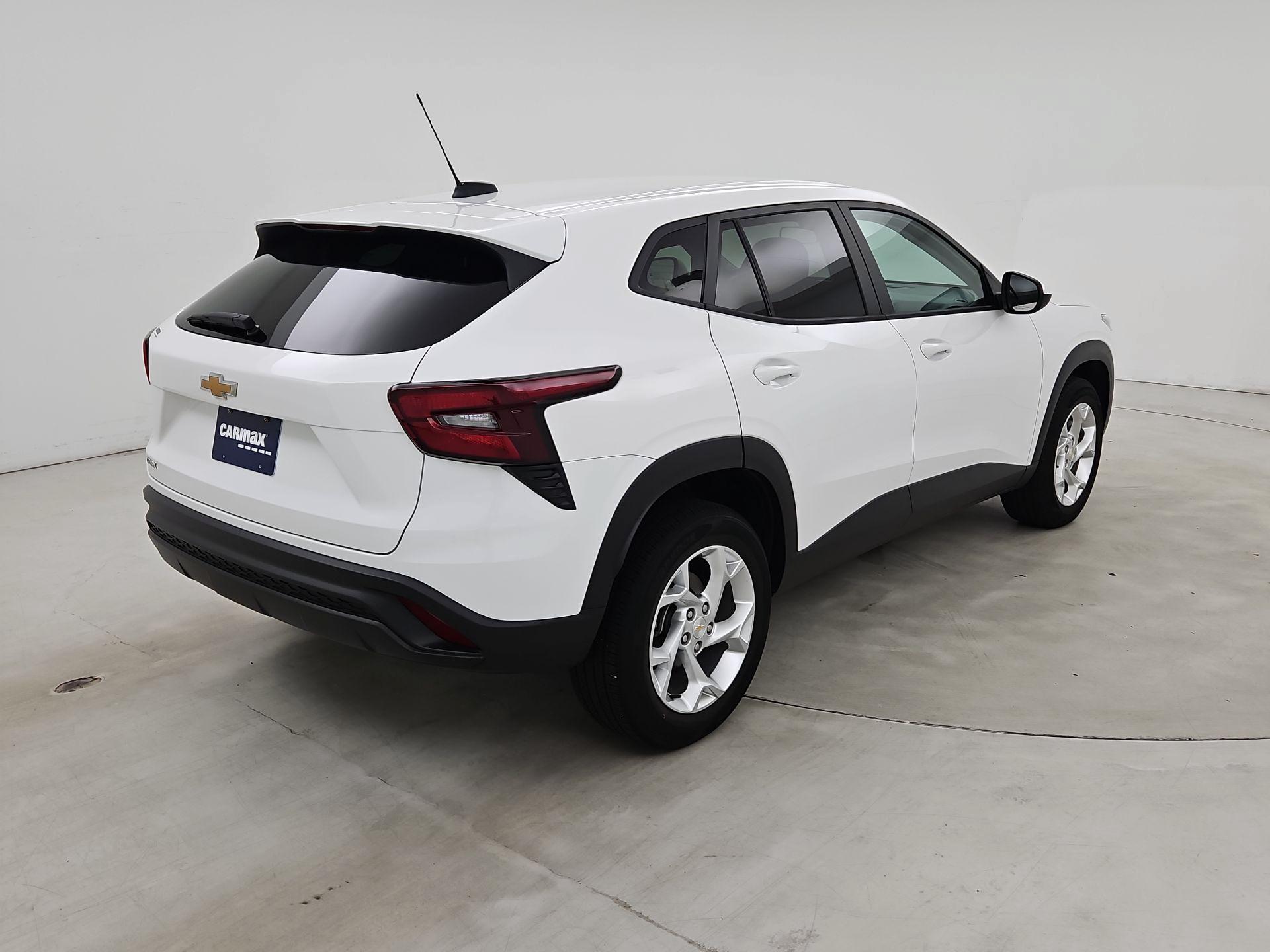 Thumbnail: 2024 Chevrolet Trax - 5