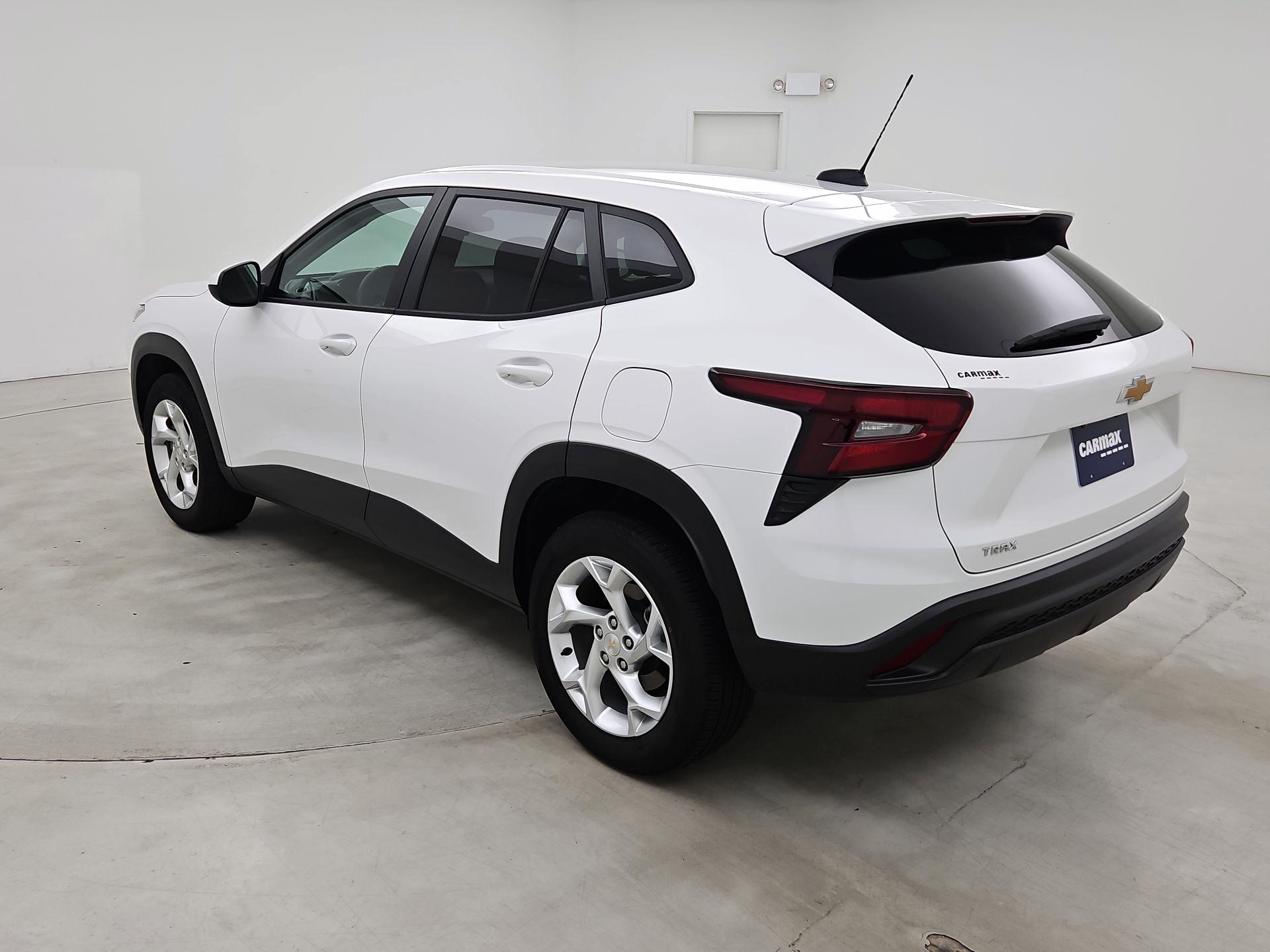Thumbnail: 2024 Chevrolet Trax - 7