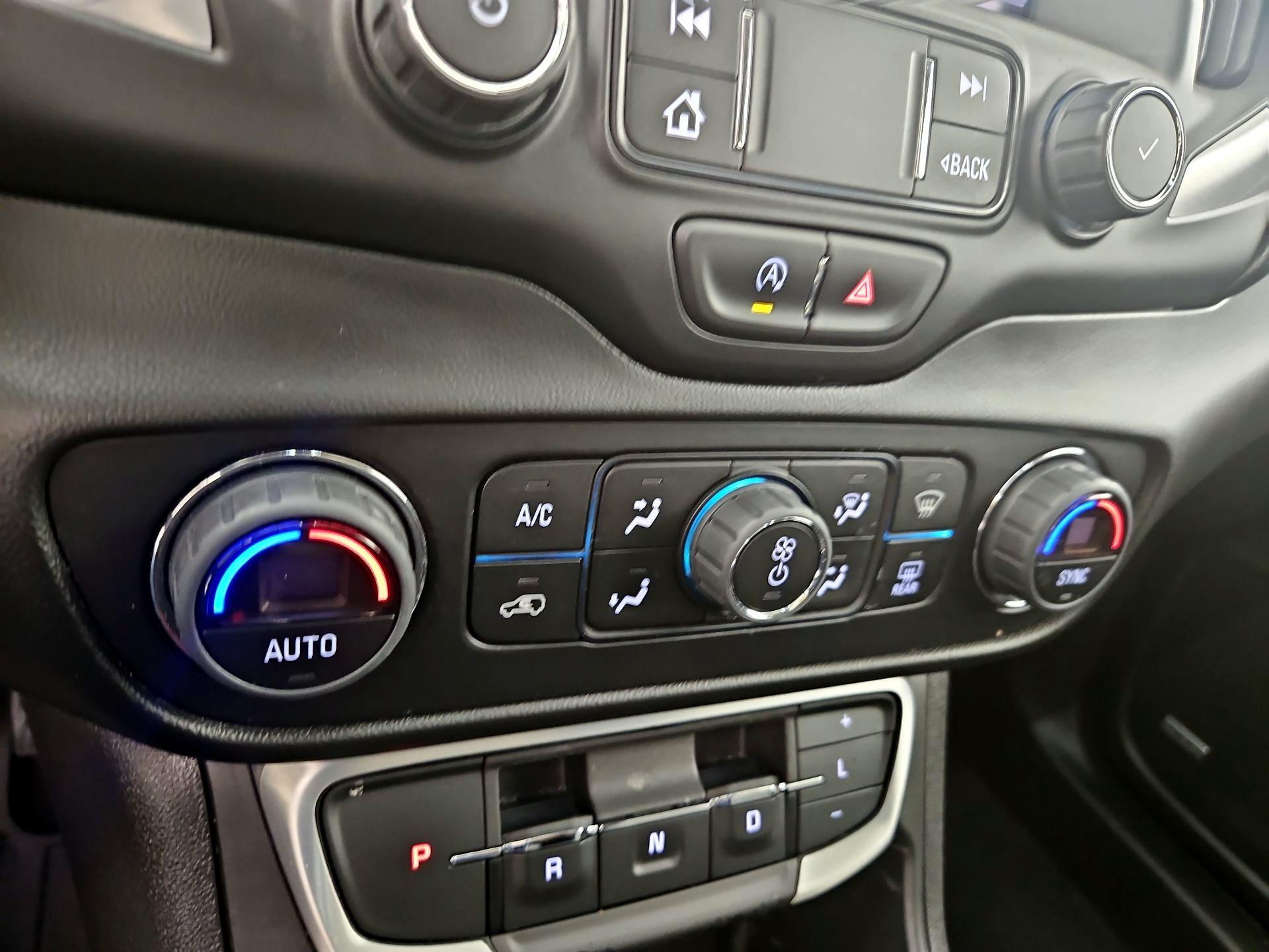 Thumbnail: 2022 GMC Terrain - 16