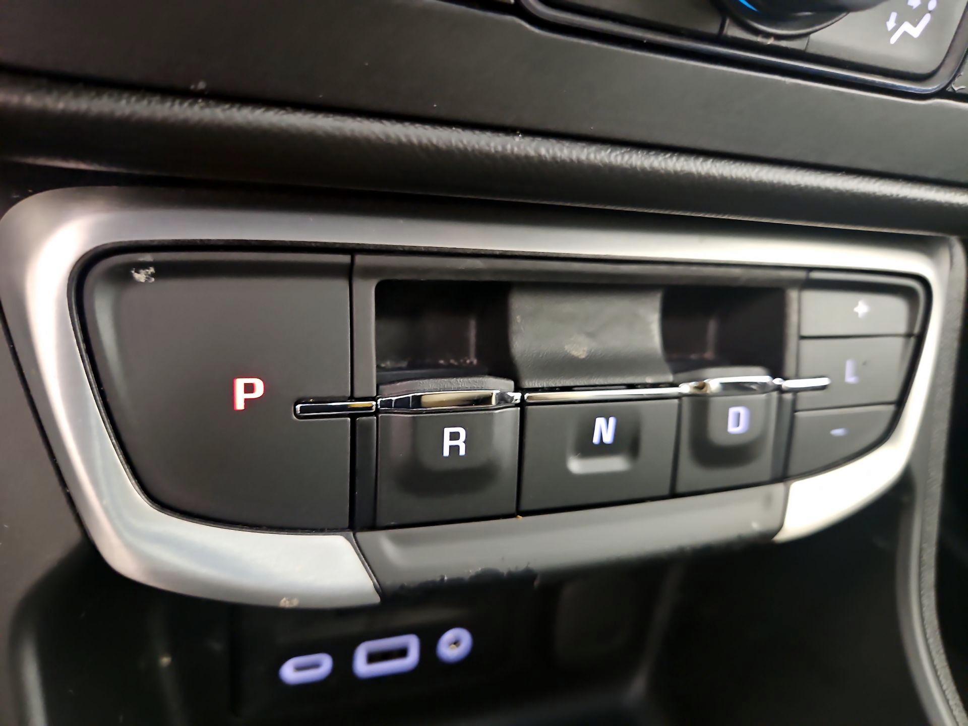 Thumbnail: 2022 GMC Terrain - 17