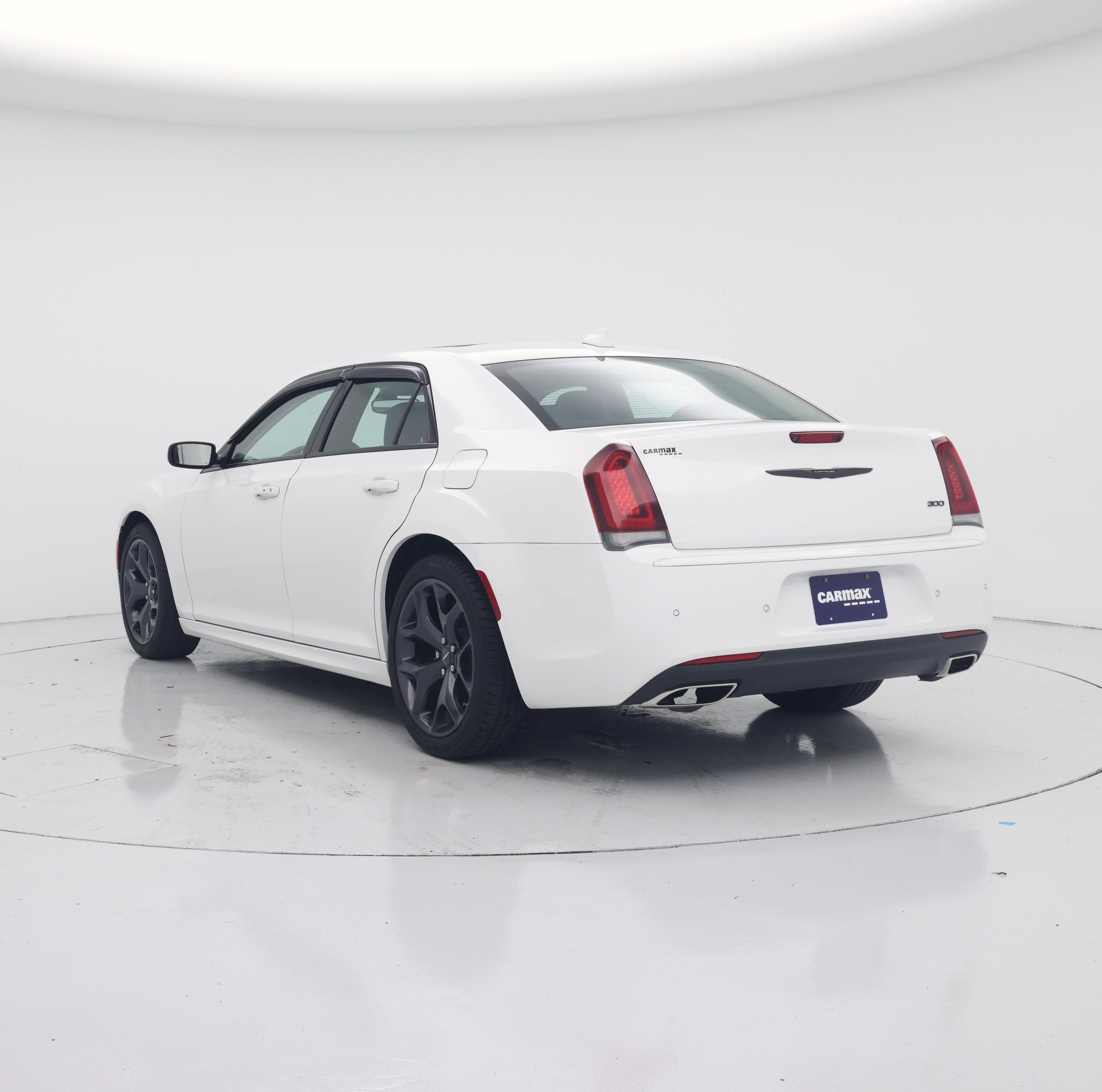 Thumbnail: 2023 Chrysler 300 - 2