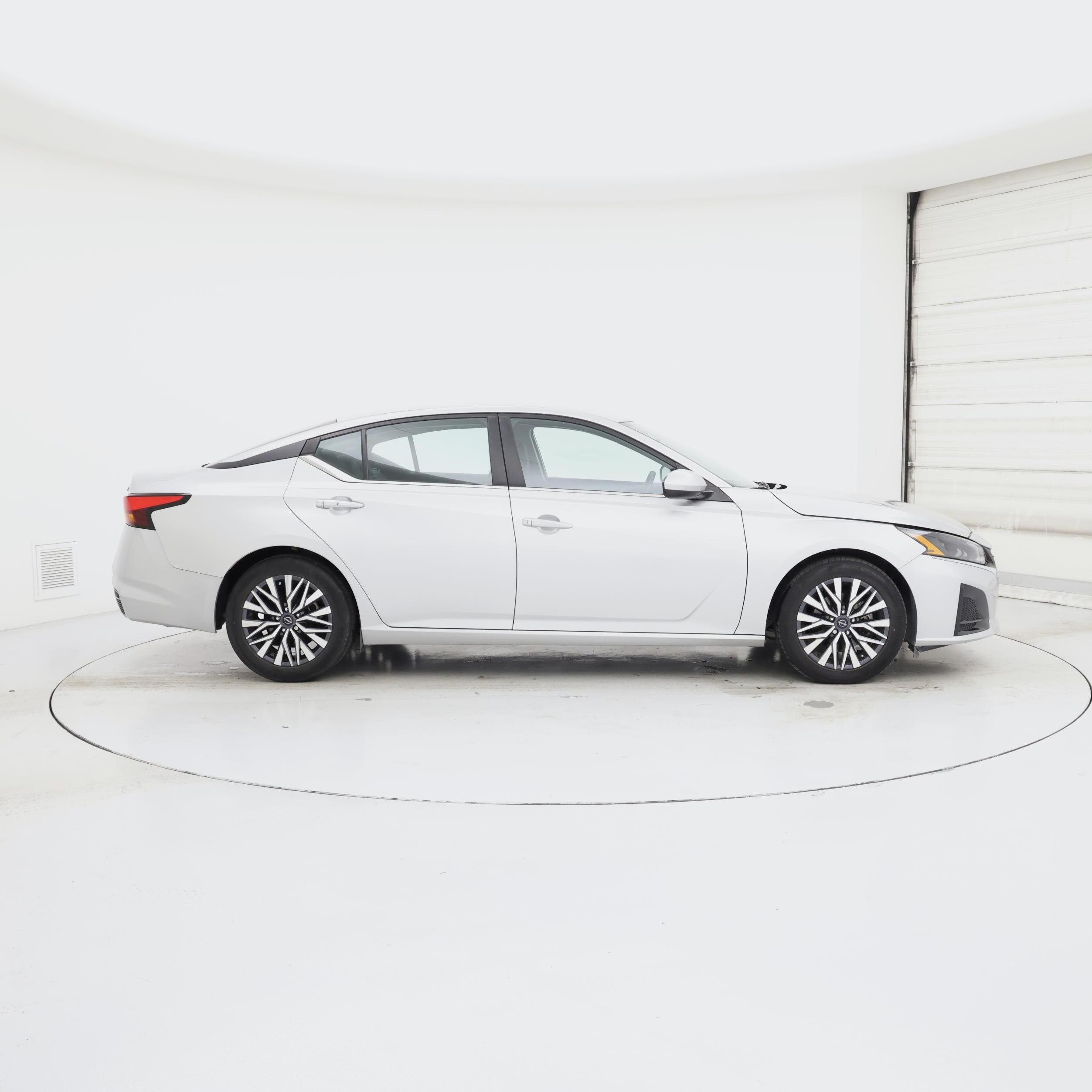 Thumbnail: 2023 Nissan Altima - 7