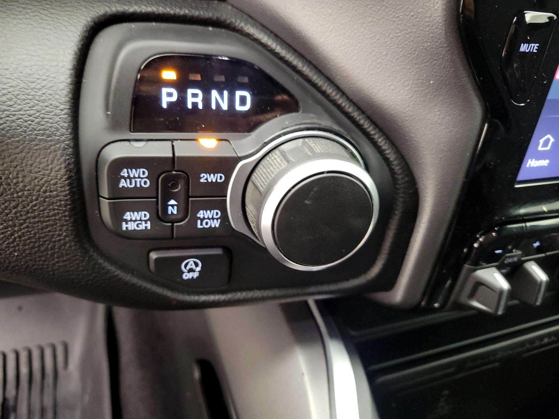 Thumbnail: 2025 RAM 1500 - 15