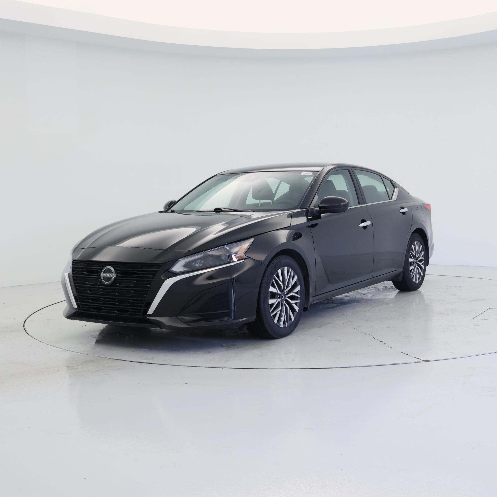 Thumbnail: 2023 Nissan Altima - 4