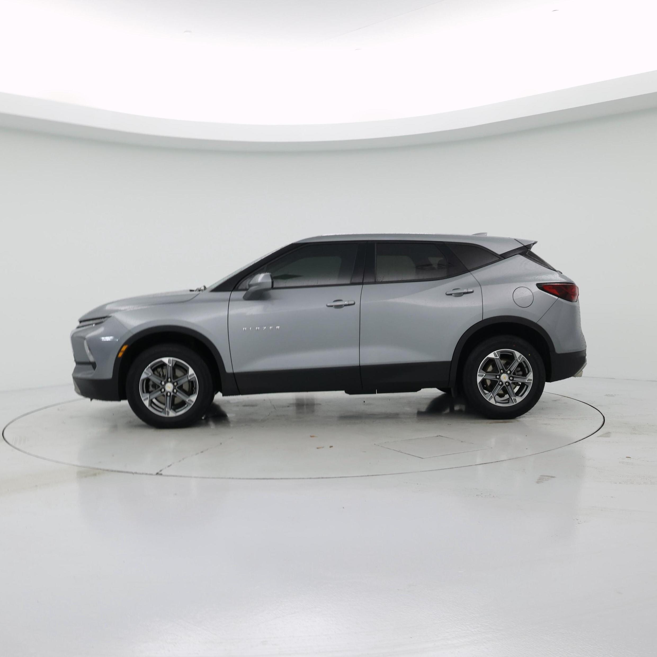 Thumbnail: 2023 Chevrolet Blazer - 3