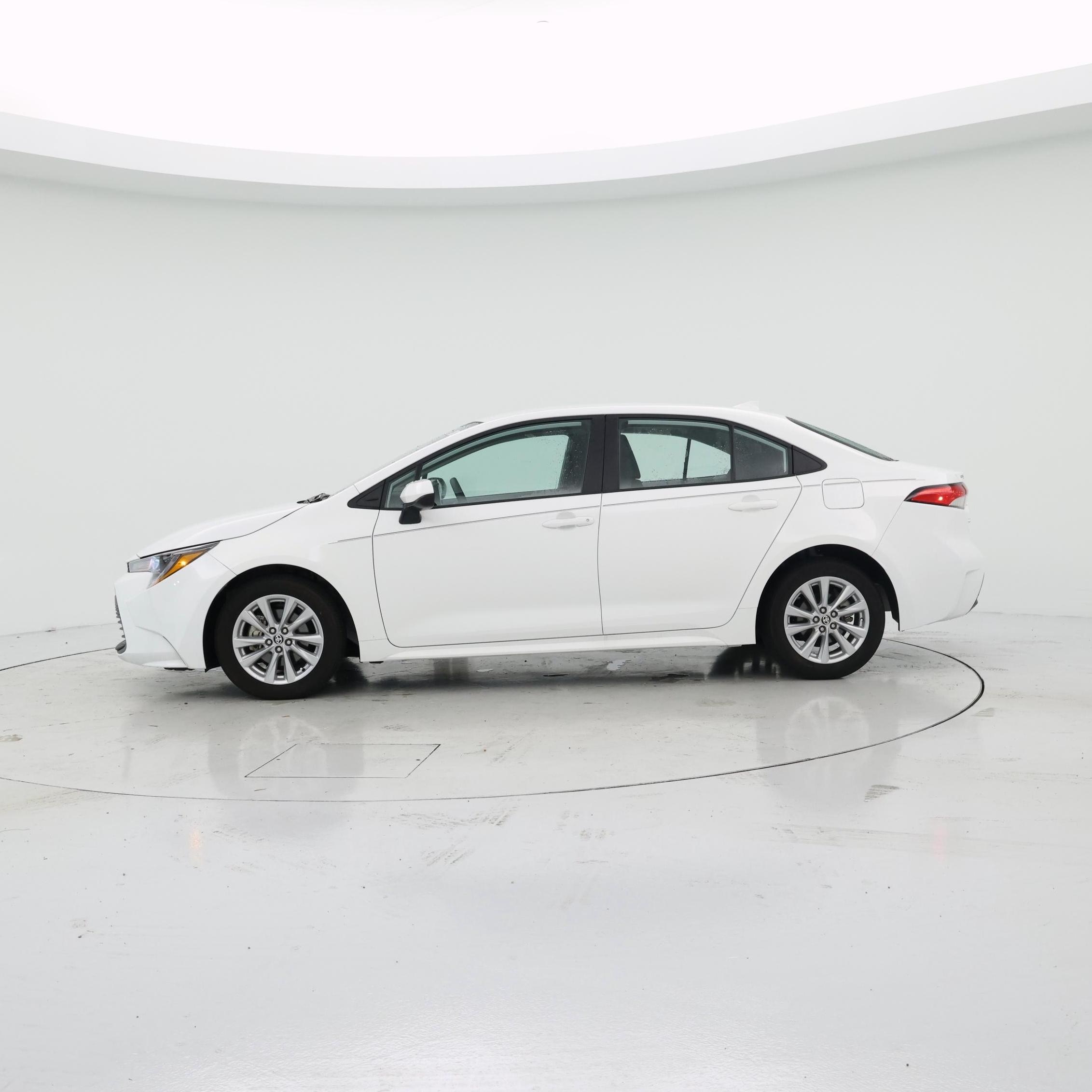 Thumbnail: 2023 Toyota Corolla - 3