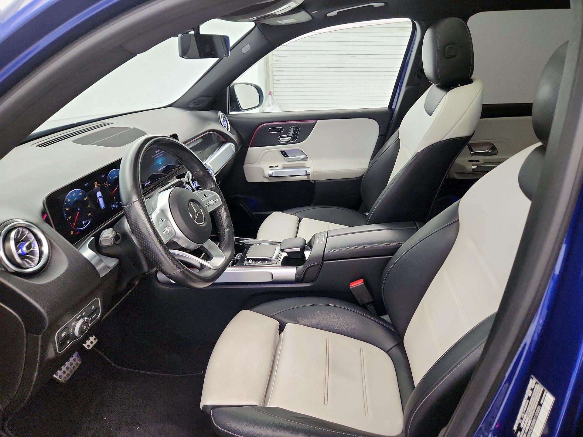 Thumbnail: 2021 Mercedes-Benz GLB - 11