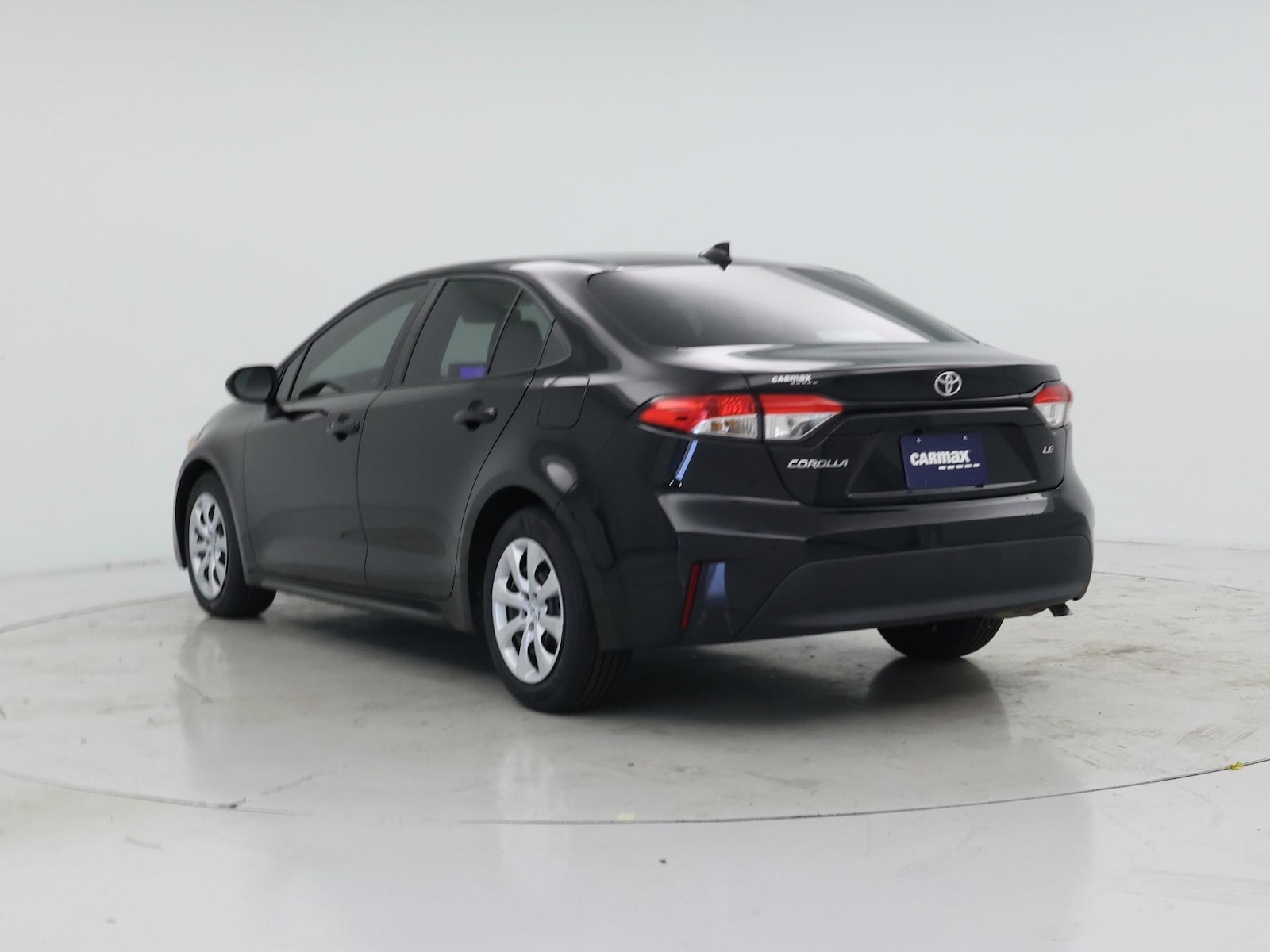 2023 Toyota Corolla LE - Photo 3