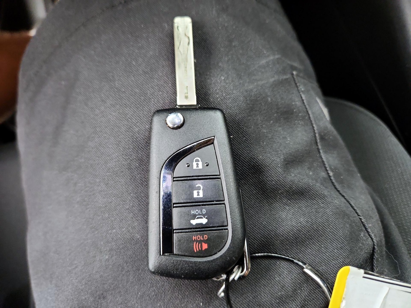 2023 Toyota Corolla LE - Photo 22