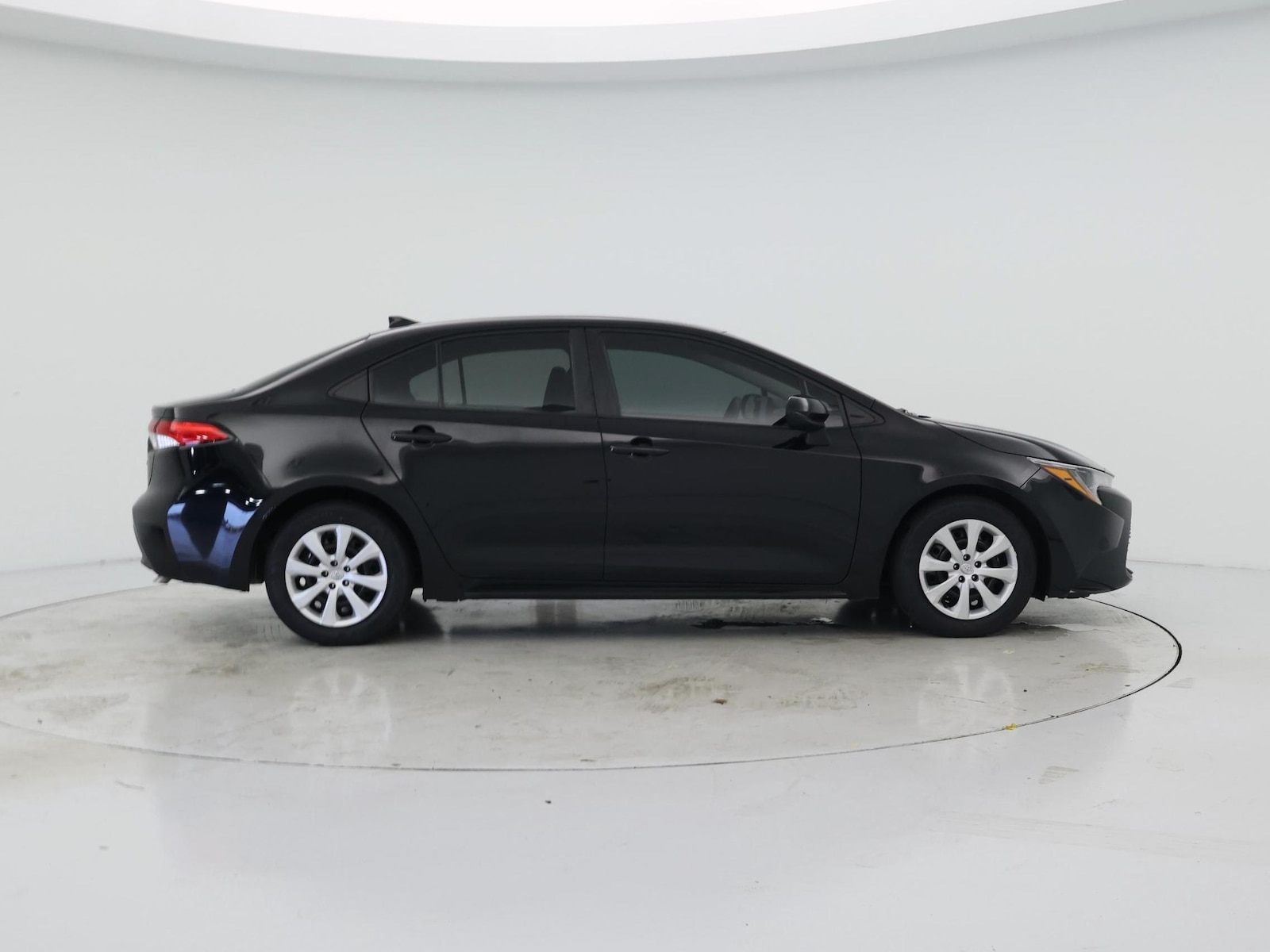 2023 Toyota Corolla LE - Photo 8