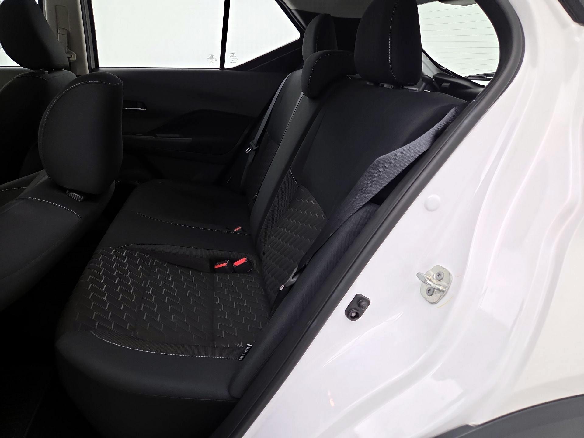 Thumbnail: 2023 Nissan Kicks - 18